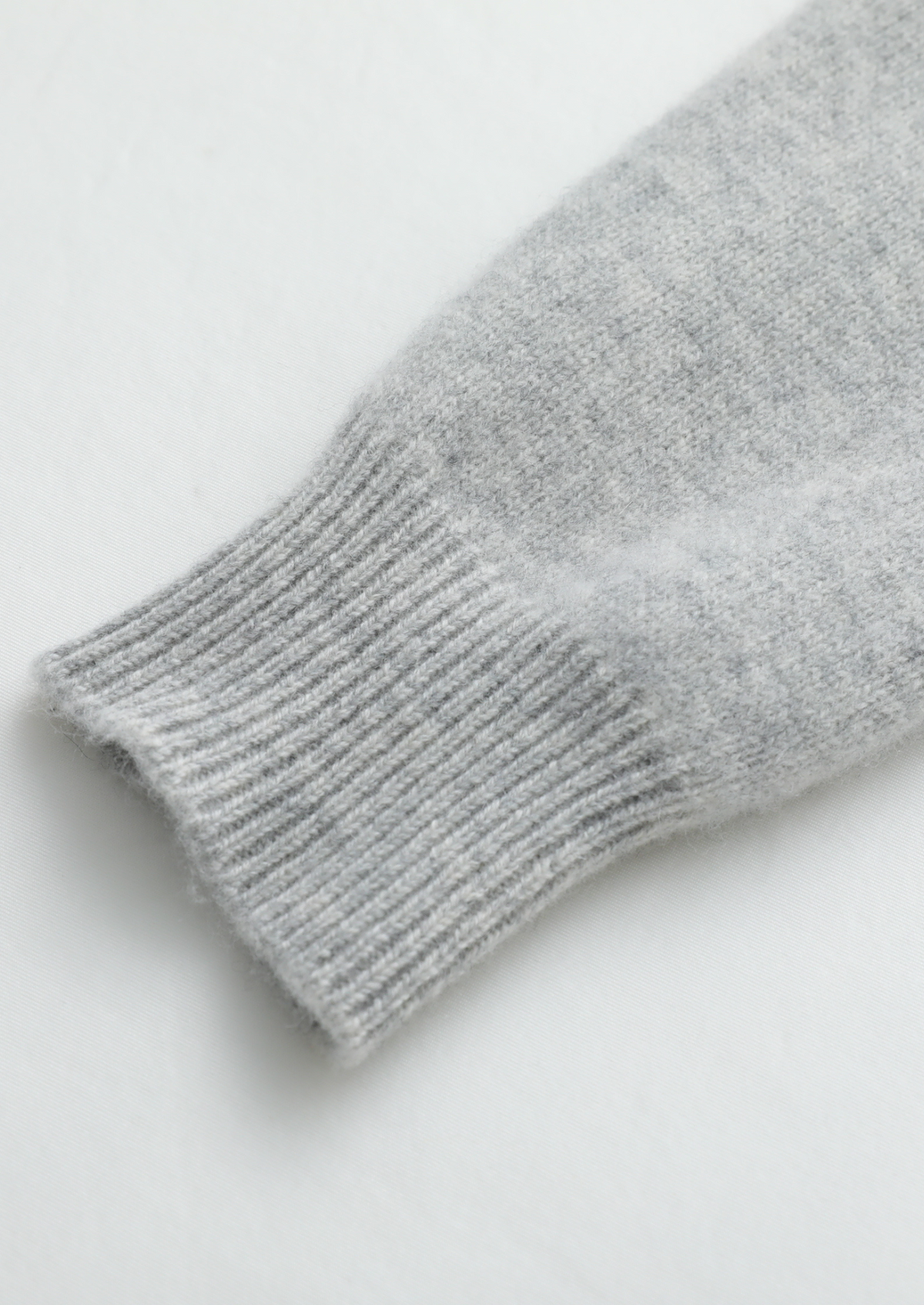 Pure Extra-Fine Merino Wool Light Gray Luzzo Set | Roccella