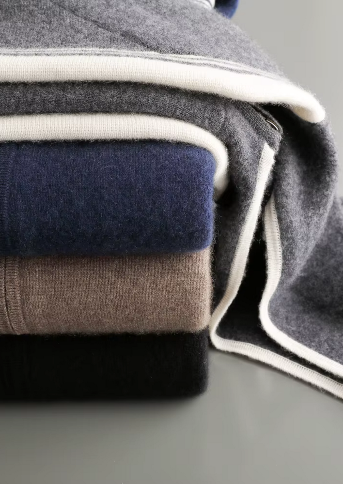 Pure Extra-Fine Merino Wool Dark Mocha Damien Set | Roccella