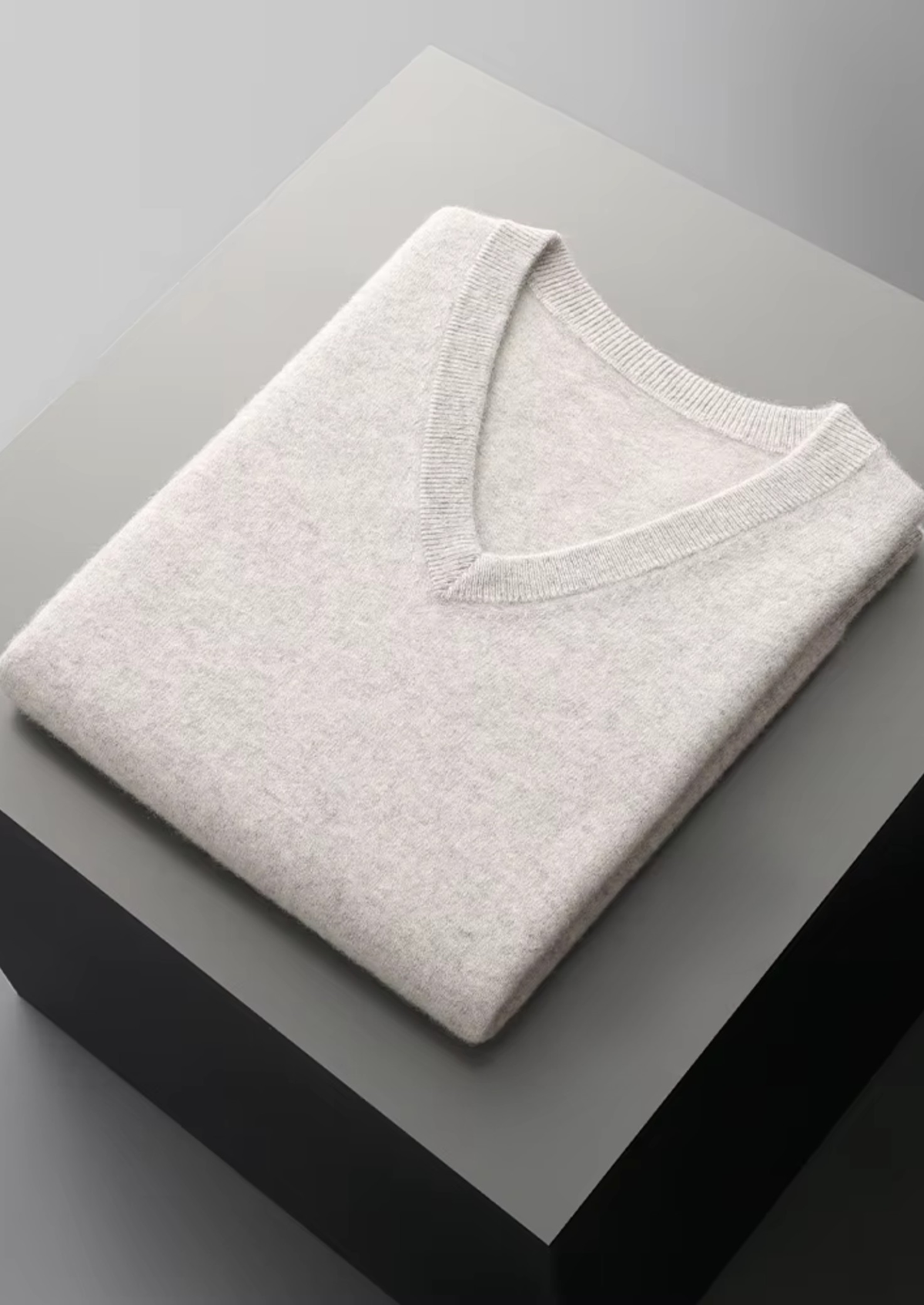 Pure Extra-Fine Merino Wool V-Neck Vest | Roccella