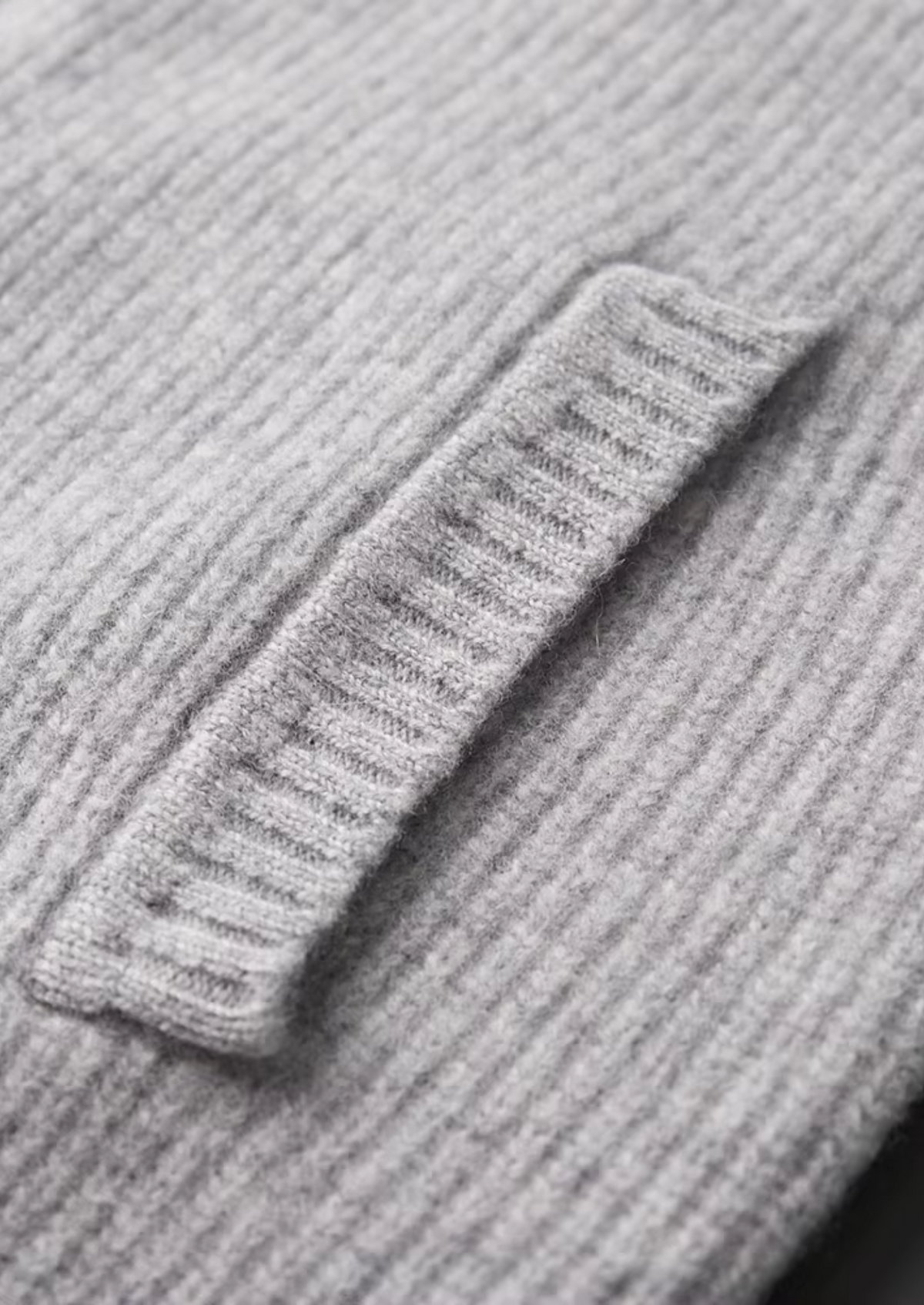 Pure Extra-Fine Merino Wool Ribbed Cardigan | Roccella