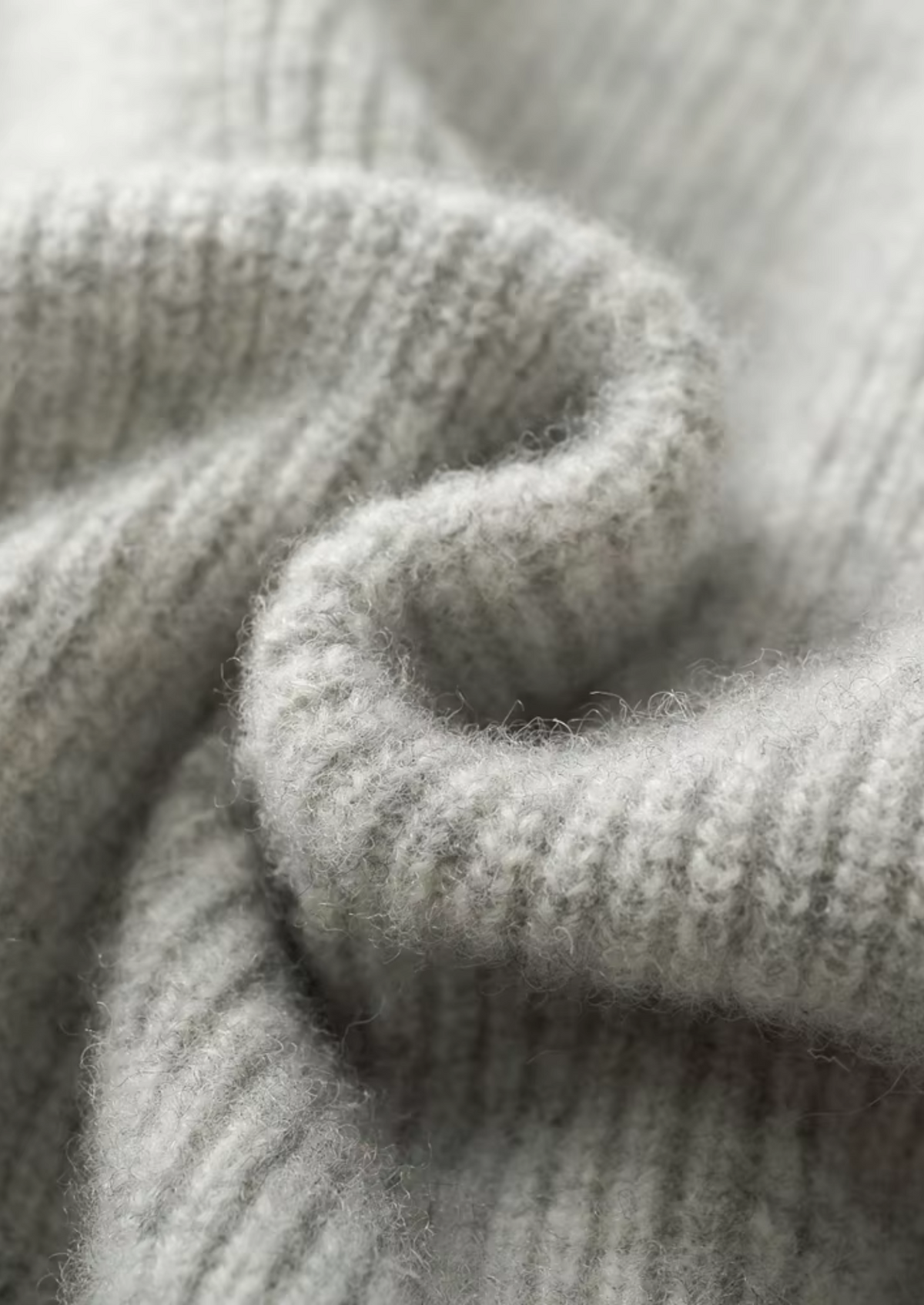 Pure Extra-Fine Merino Wool Ribbed Zip Hoodie | Roccella