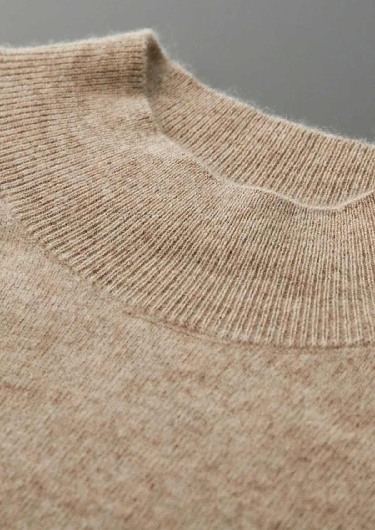 Pure Extra-Fine Merino Wool Raglan Mockneck | Roccella