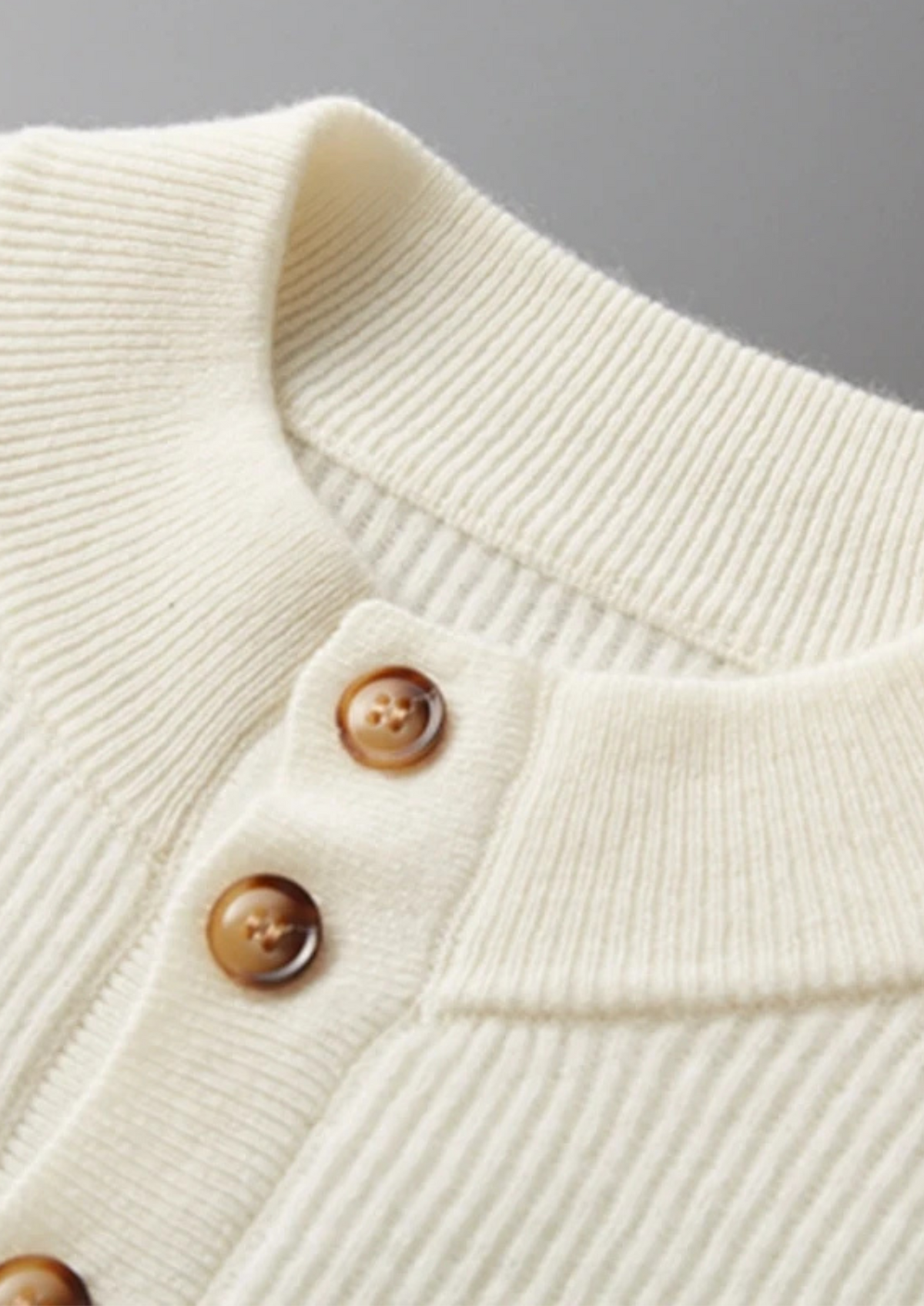 Premium Cashmere Classic Ribbed Henley Sweater | Roccella