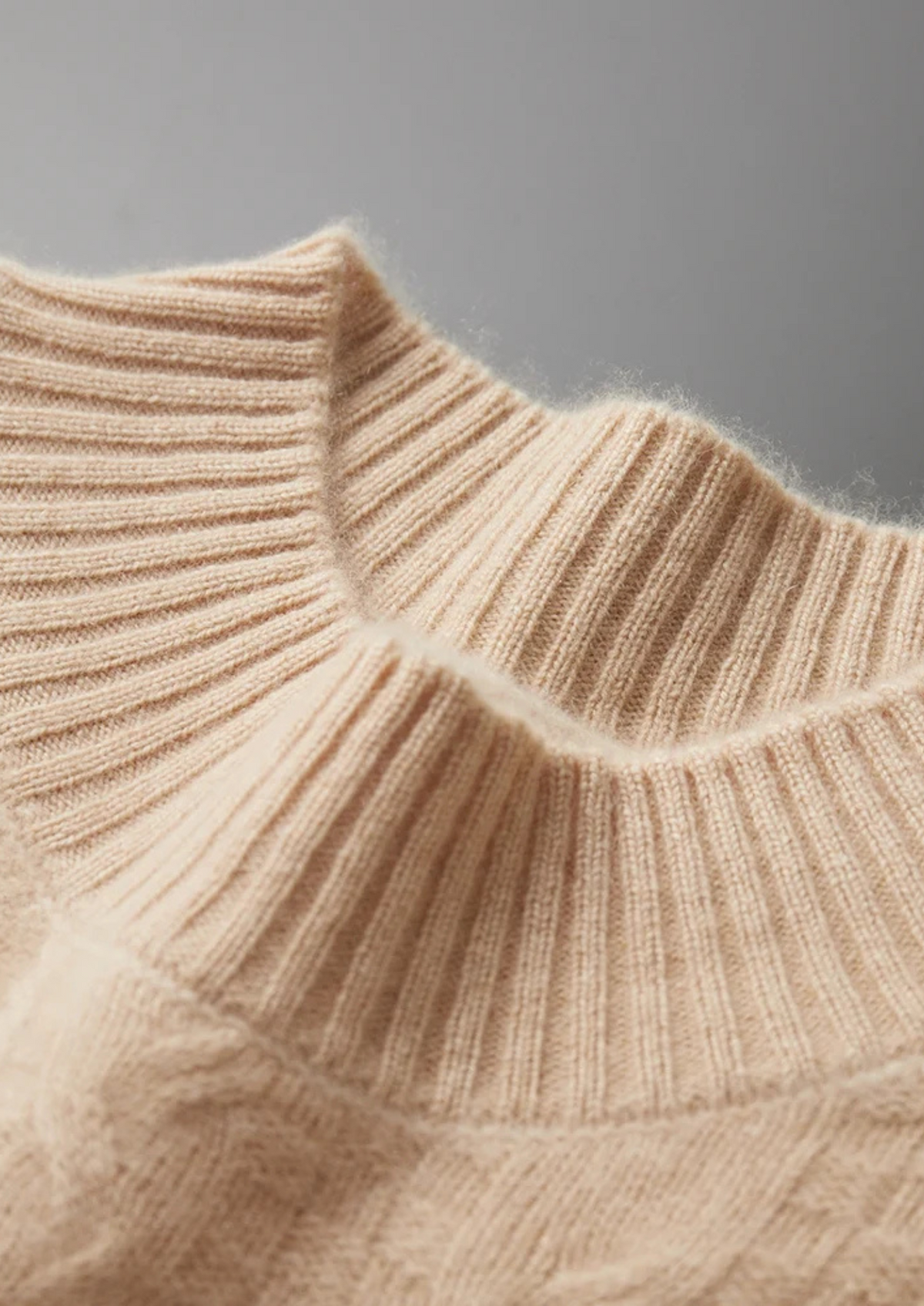 Pure Extra-Fine Merino Wool Jacquard Mockneck | Roccella