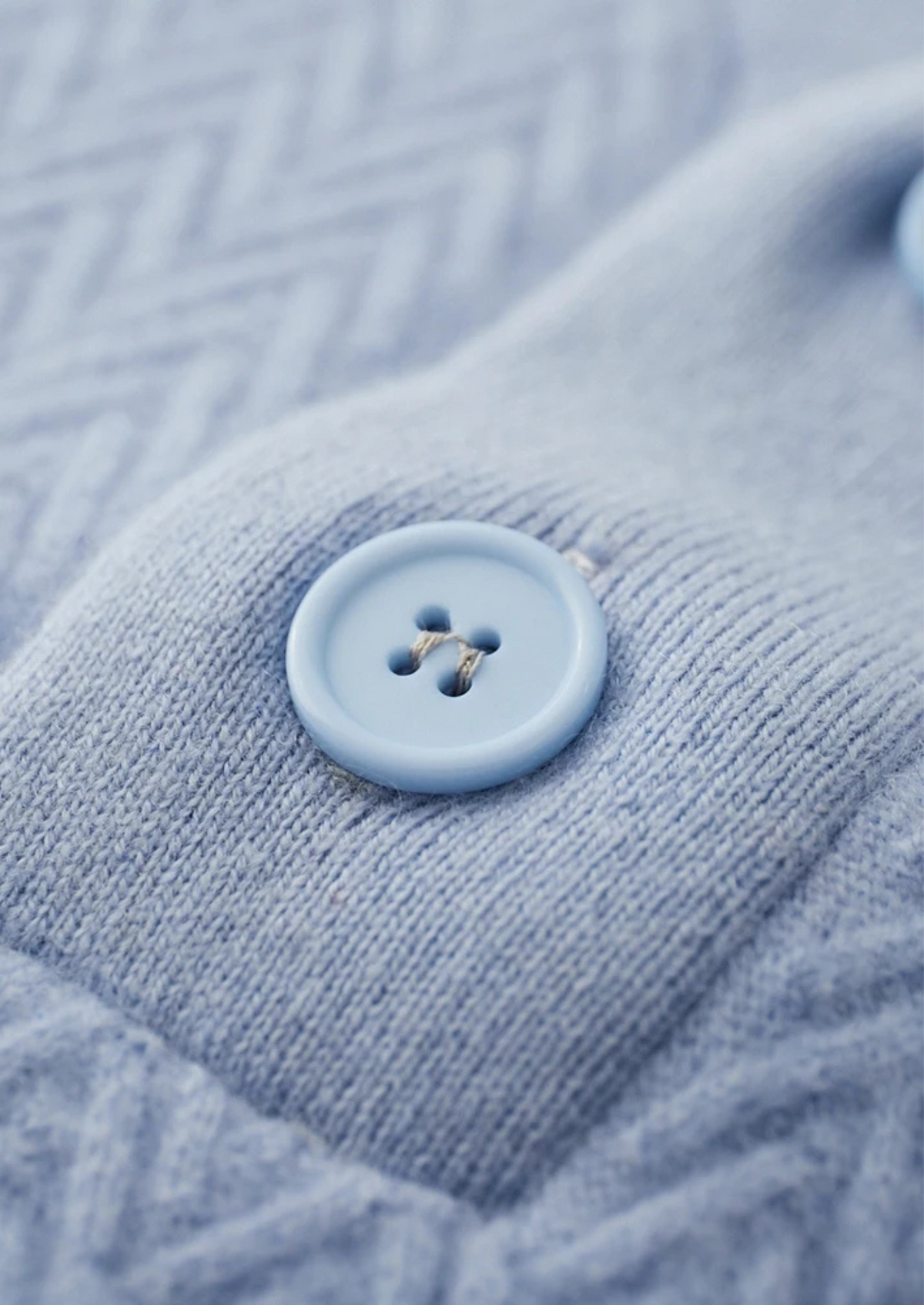 Premium Cashmere Zigzag Button Sweater | Roccella