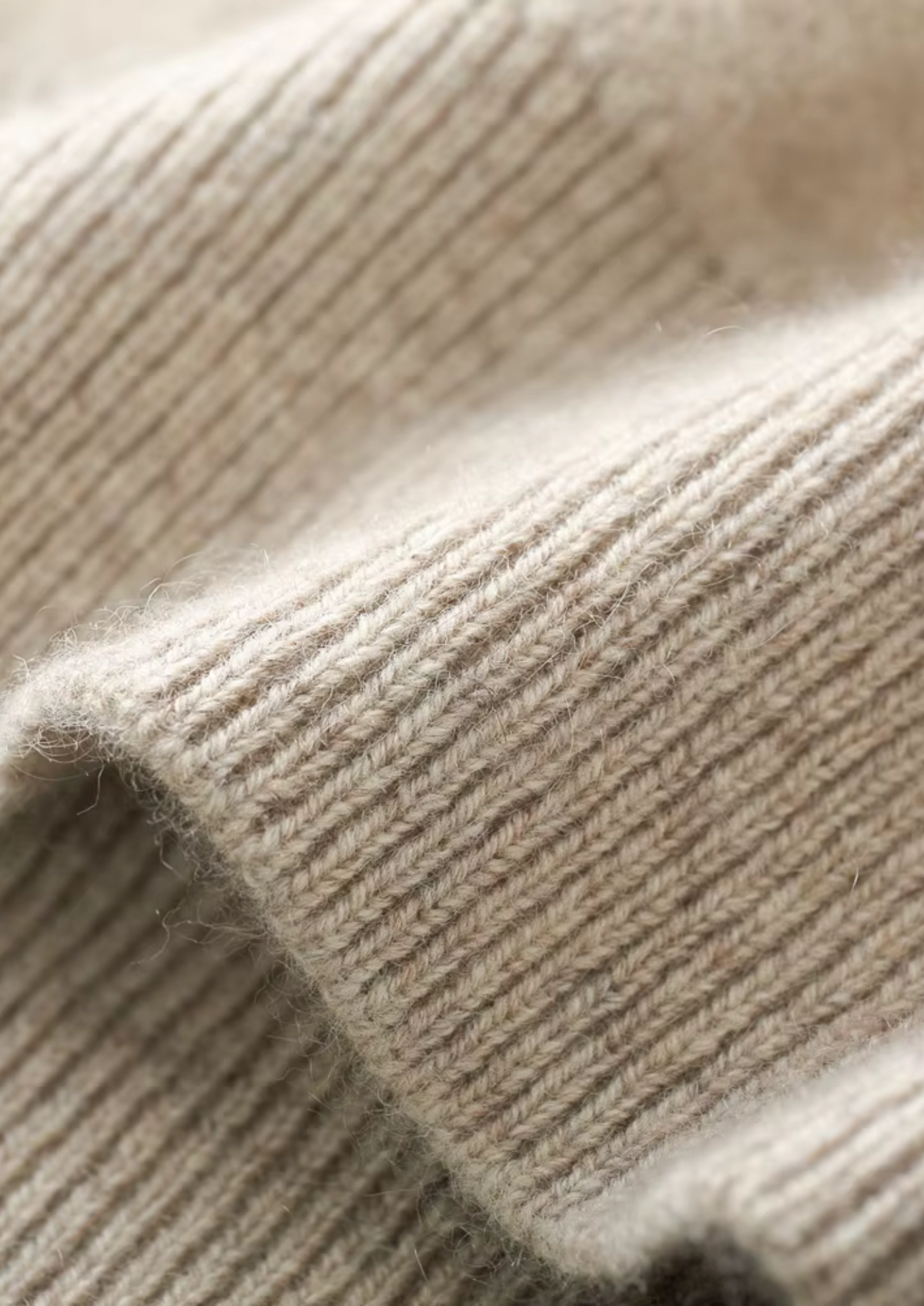 Pure Extra-Fine Merino Wool V-Neck Cardigan | Roccella