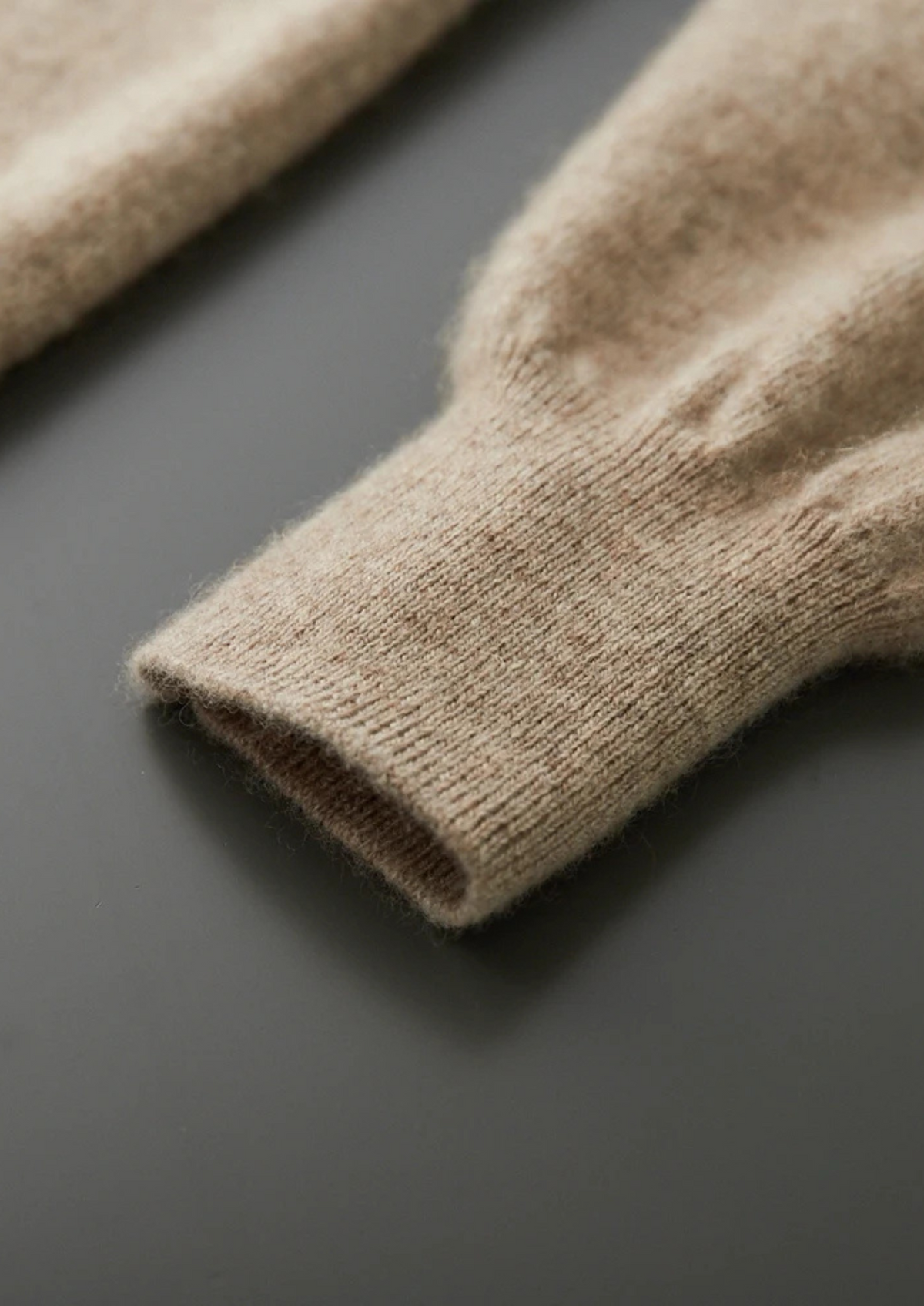 Pure Extra-Fine Merino Wool Raglan Mockneck | Roccella