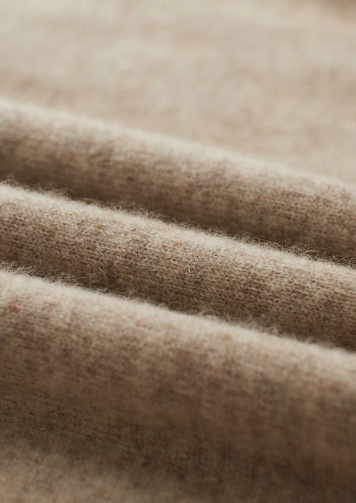 Pure Extra-Fine Merino Wool Raglan Mockneck | Roccella