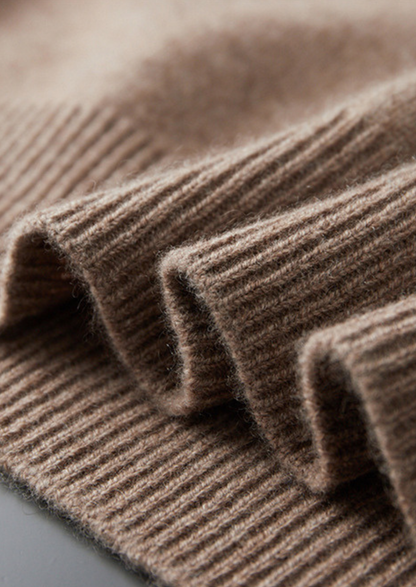 Pure Cashmere Essential V-Neck Sweater | Roccella