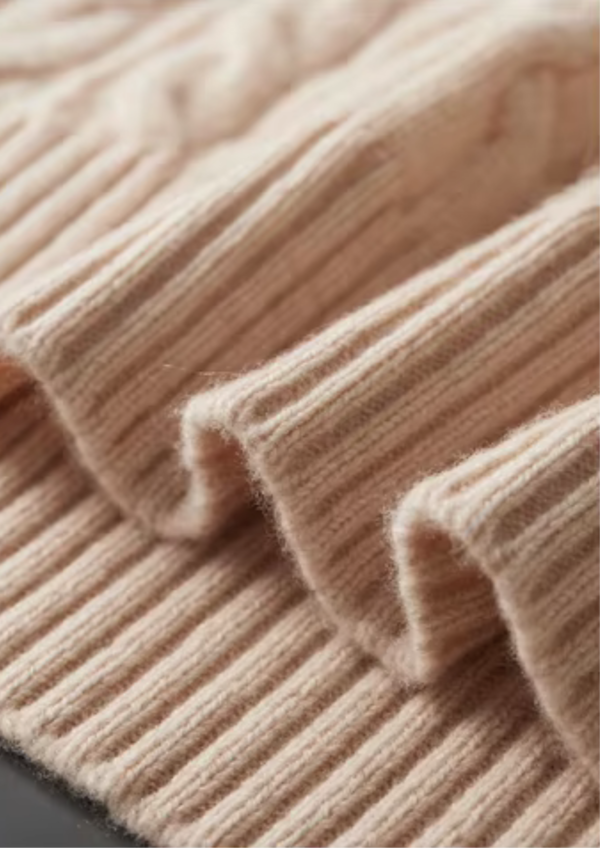 Pure Extra-Fine Merino Wool Cable Knit Crewneck | Roccella