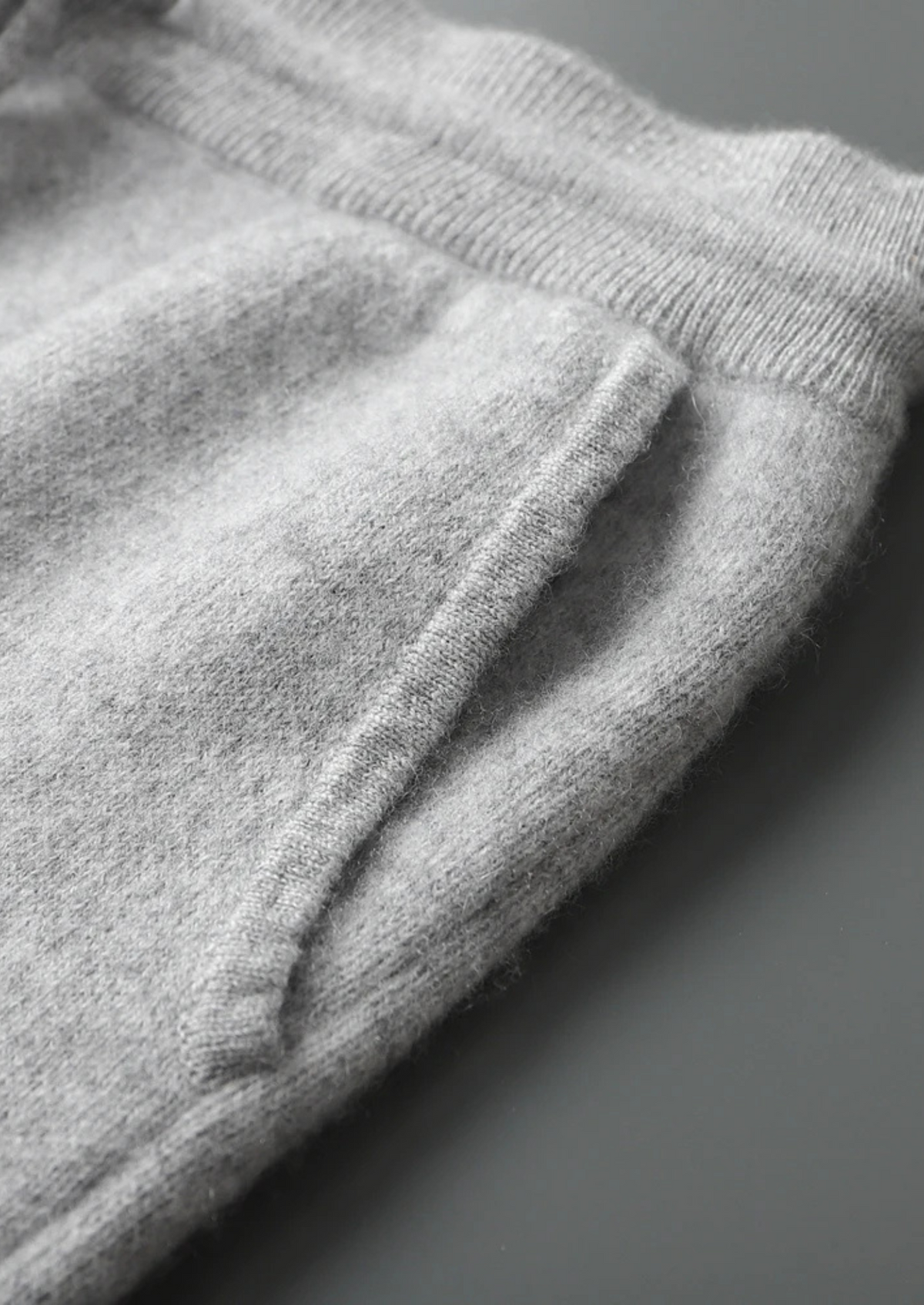 Premium Cashmere Light Gray Alain Leisure Set | Roccella
