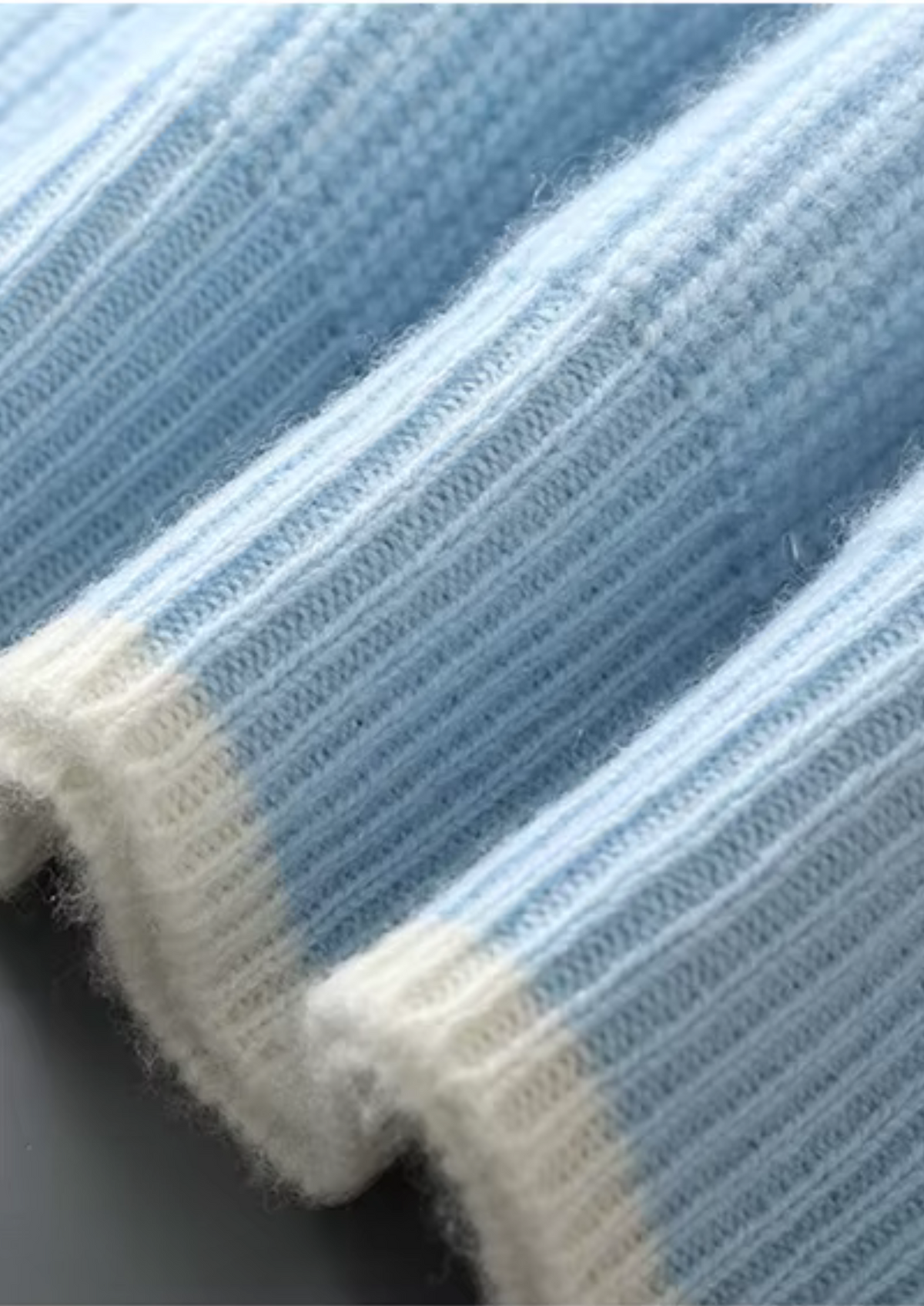 Pure Extra-Fine Merino Wool Two Tone Crewneck | Roccella