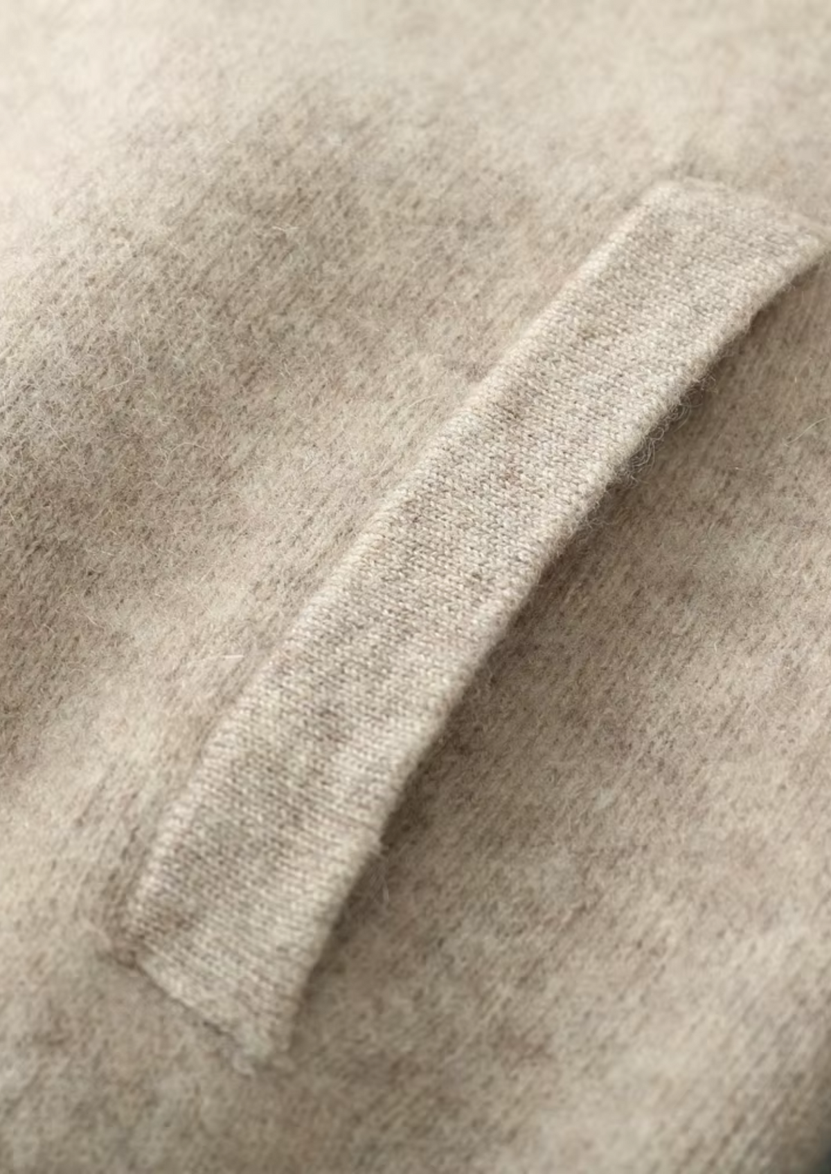 Pure Extra-Fine Merino Wool V-Neck Cardigan | Roccella