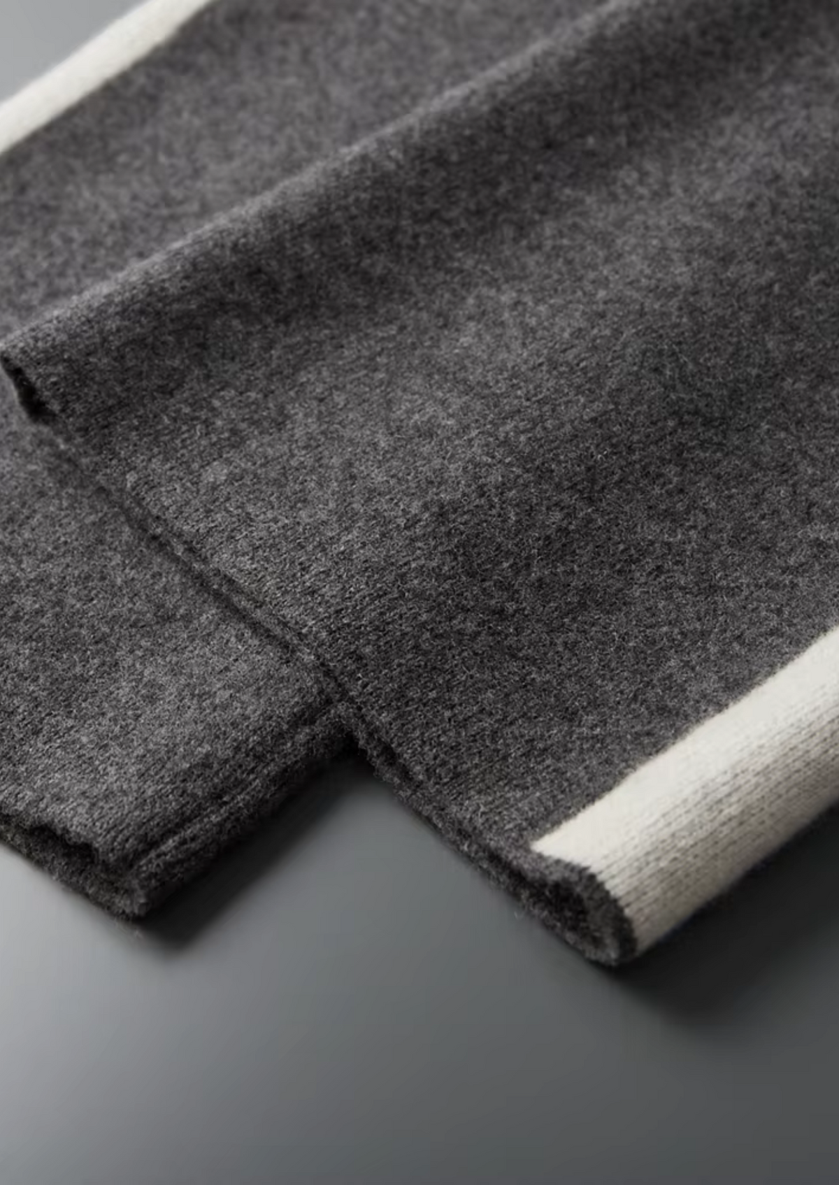 Pure Extra-Fine Merino Wool Wide Leisure Trousers | Roccella