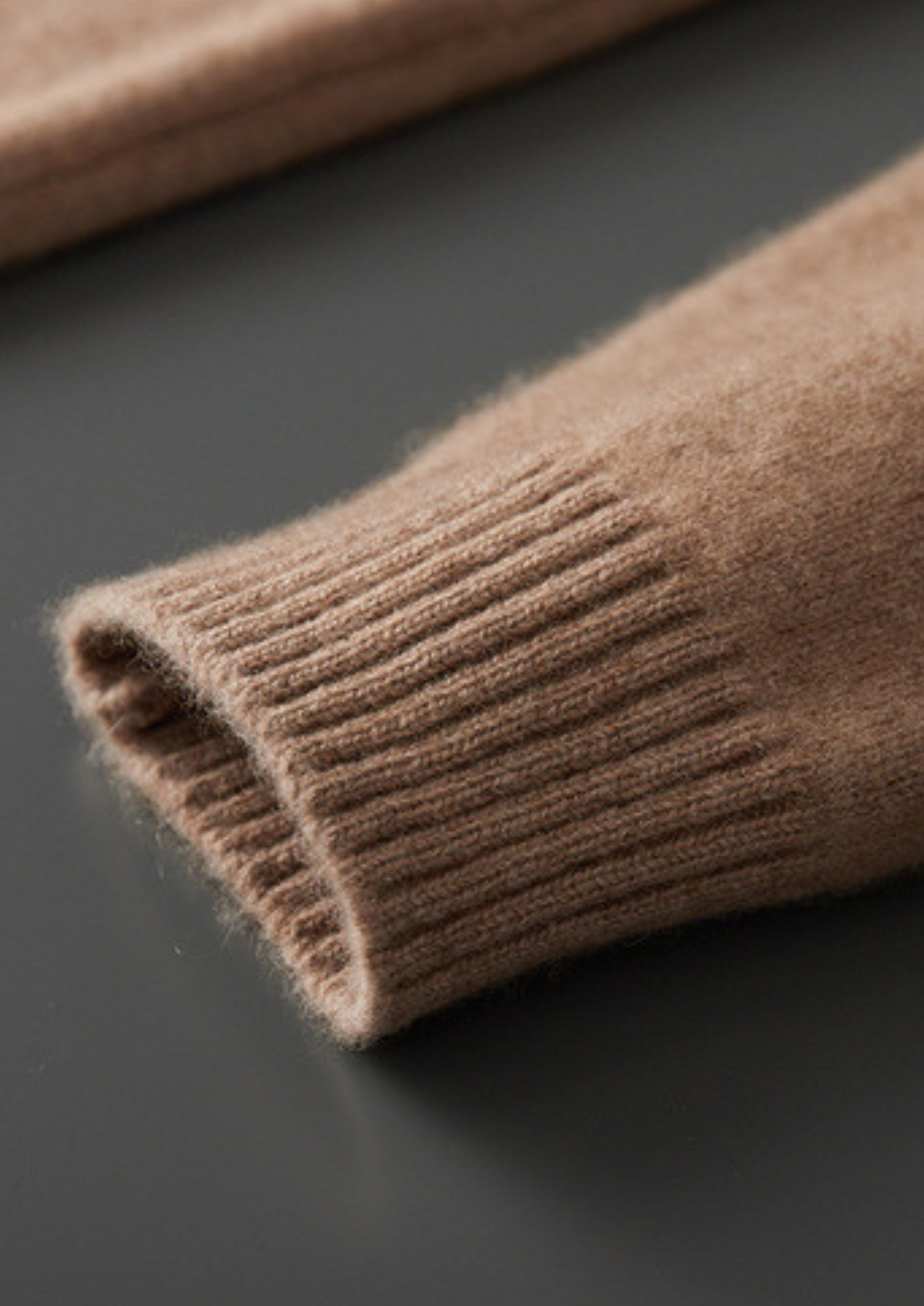 Pure Cashmere Beige Essential Crewneck | Roccella