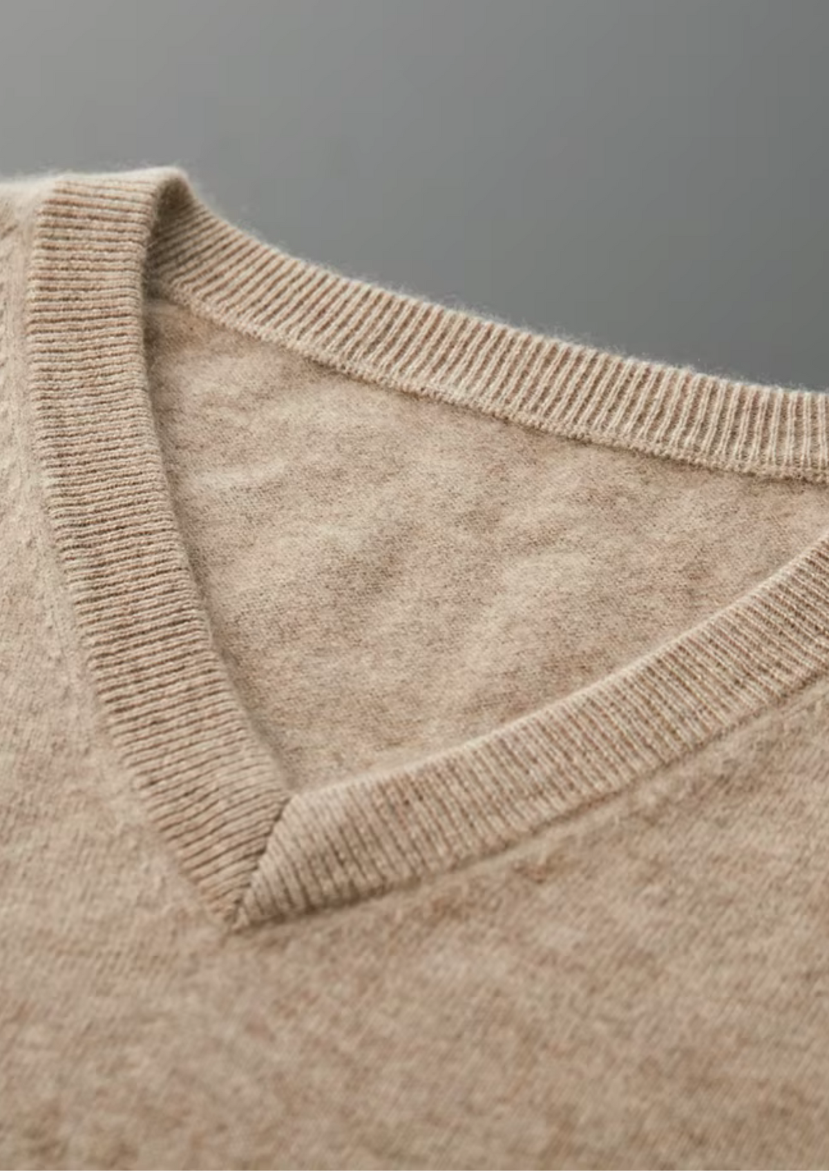 Pure Extra-Fine Merino Wool Classic V-Neck Sweater | Roccella