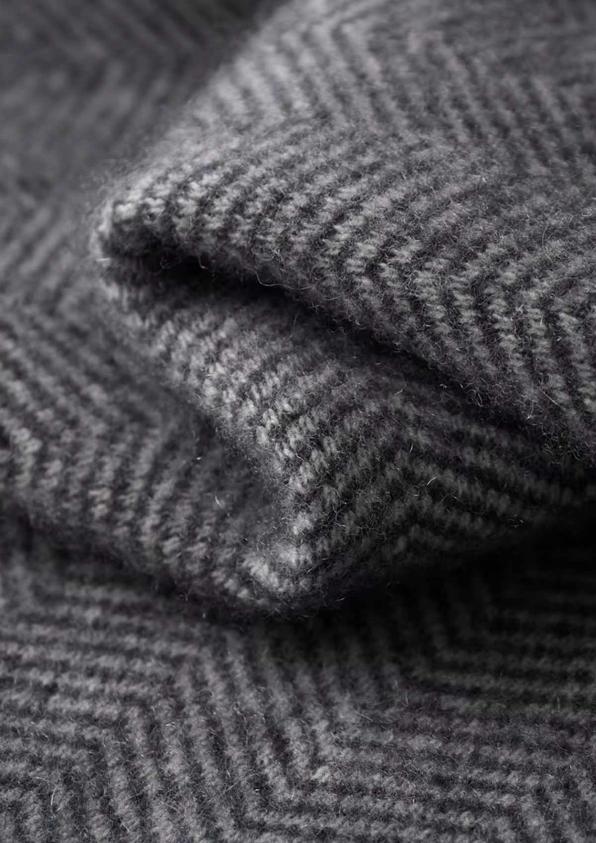 Pure Extra-Fine Merino Wool Gray Herringbone Set | Roccella