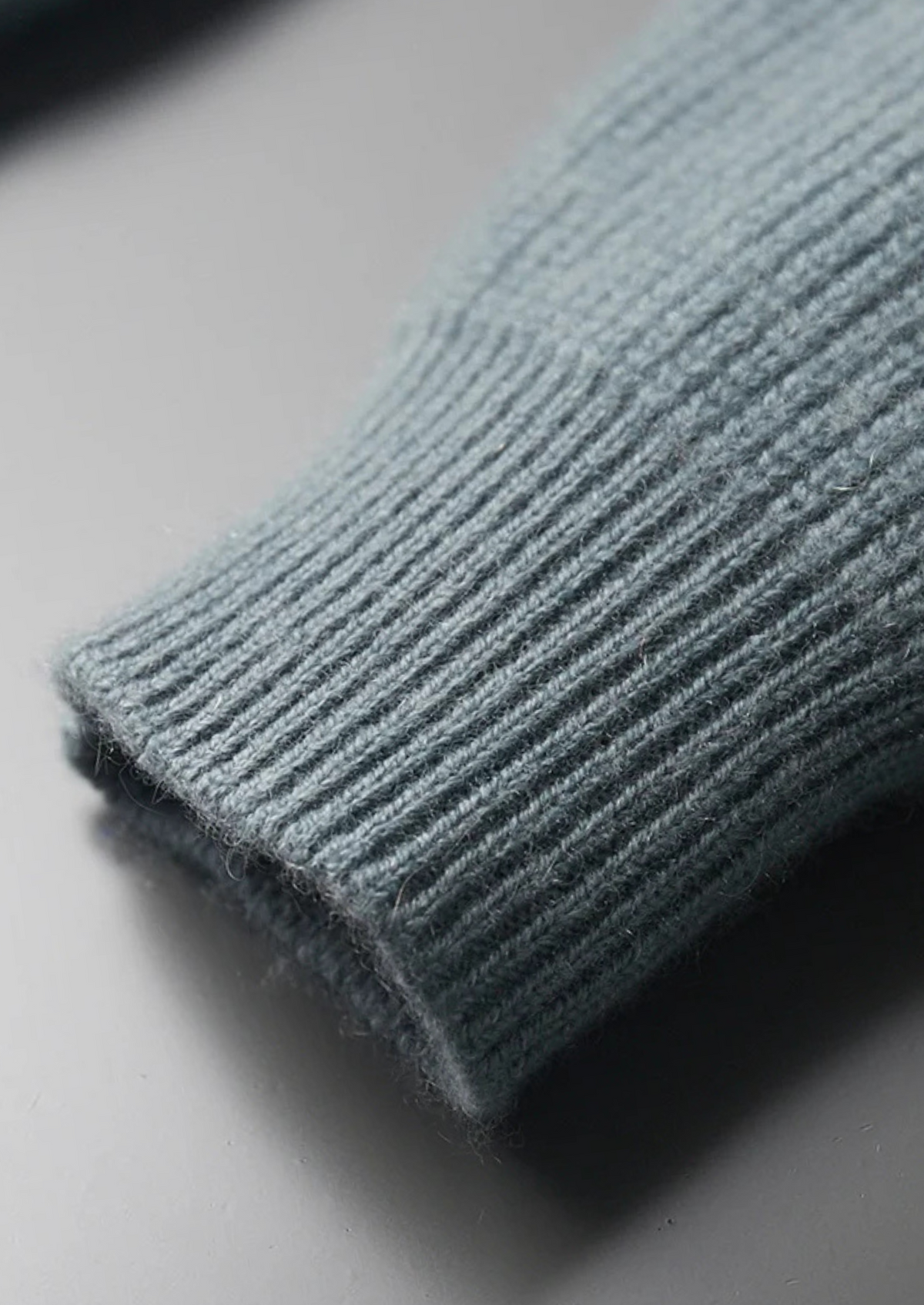 Premium Cashmere Ribbed Cardigan | Roccella