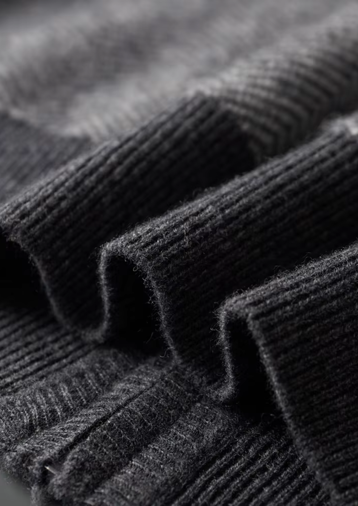 Pure Extra-Fine Merino Wool Gray Herringbone Set | Roccella