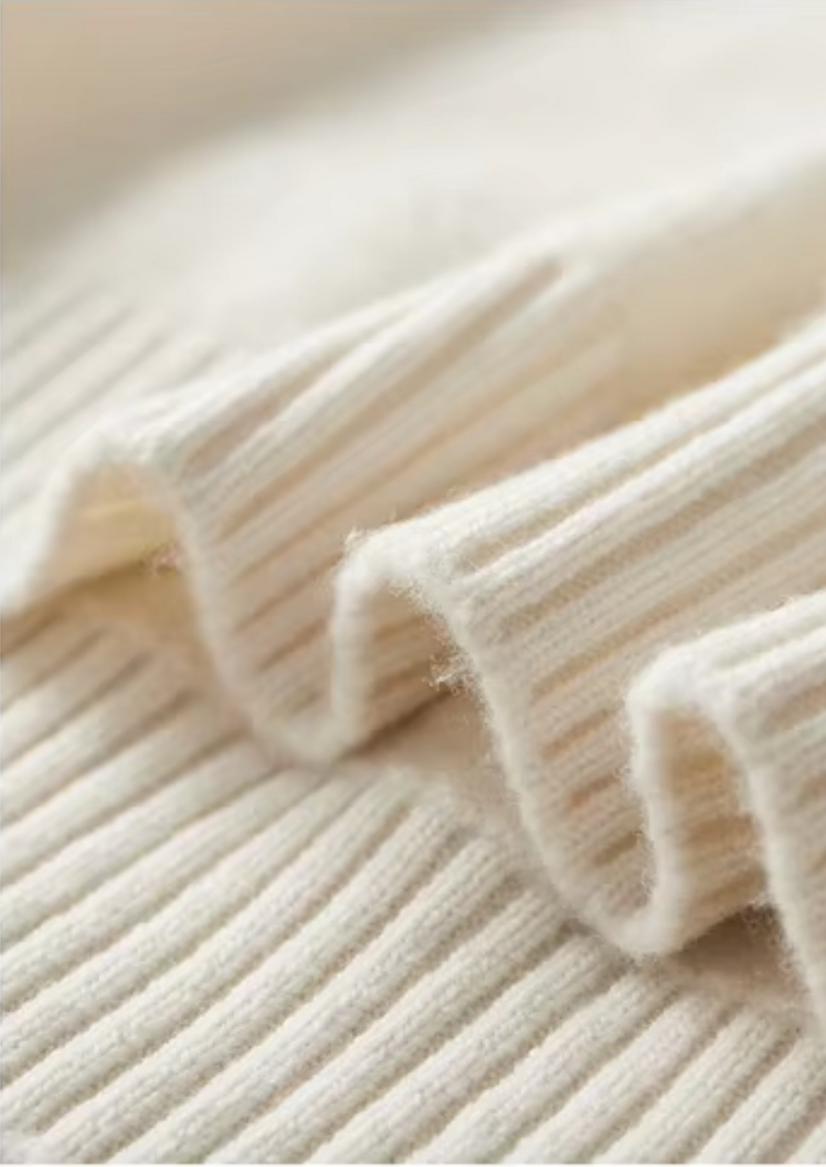Pure Extra-Fine Merino Wool Classic Button Sweater | Roccella