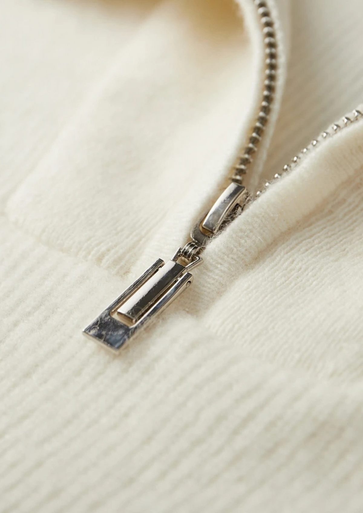 Premium Cashmere Ribbed Half-Zip Sweater | Roccella