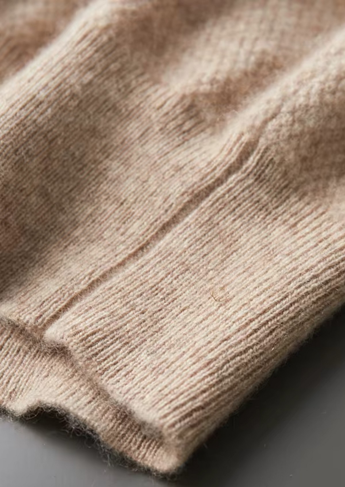 Premium Cashmere Classic Henley Sweater | Roccella