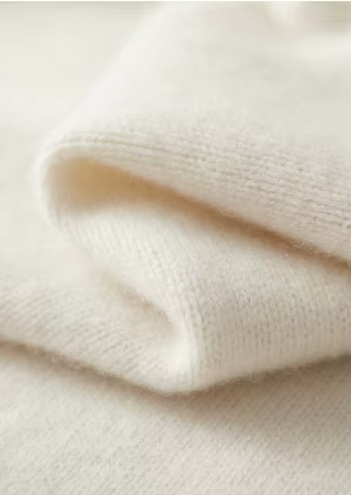Pure Extra-Fine Merino Wool Classic Button Sweater | Roccella