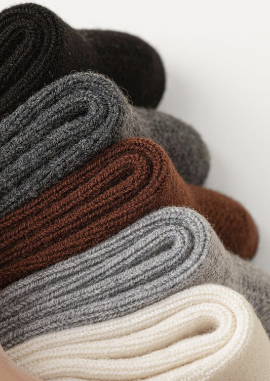 Ivory Ultra-Soft Ribbed Merino Wool Socks | Roccella