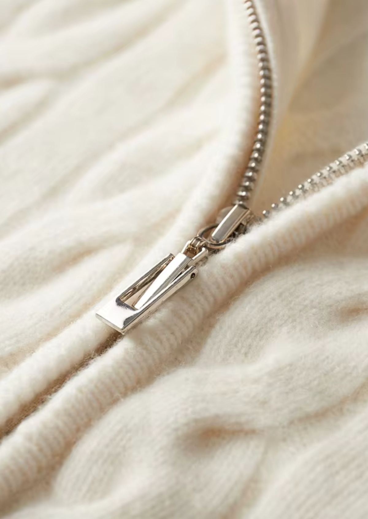 Pure Extra-Fine Merino Wool Dual-Zip Cable Cardigan | Roccella