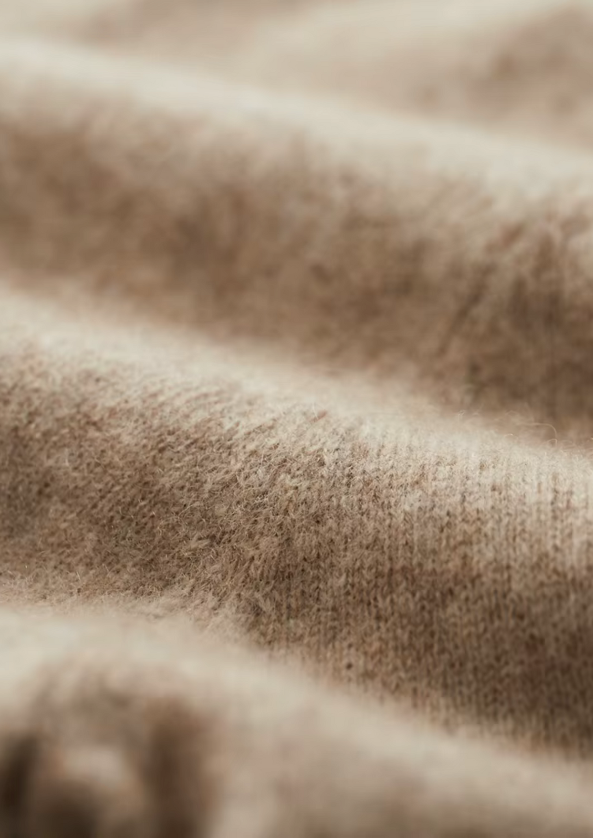 Pure Extra-Fine Merino Wool Classic V-Neck Sweater | Roccella