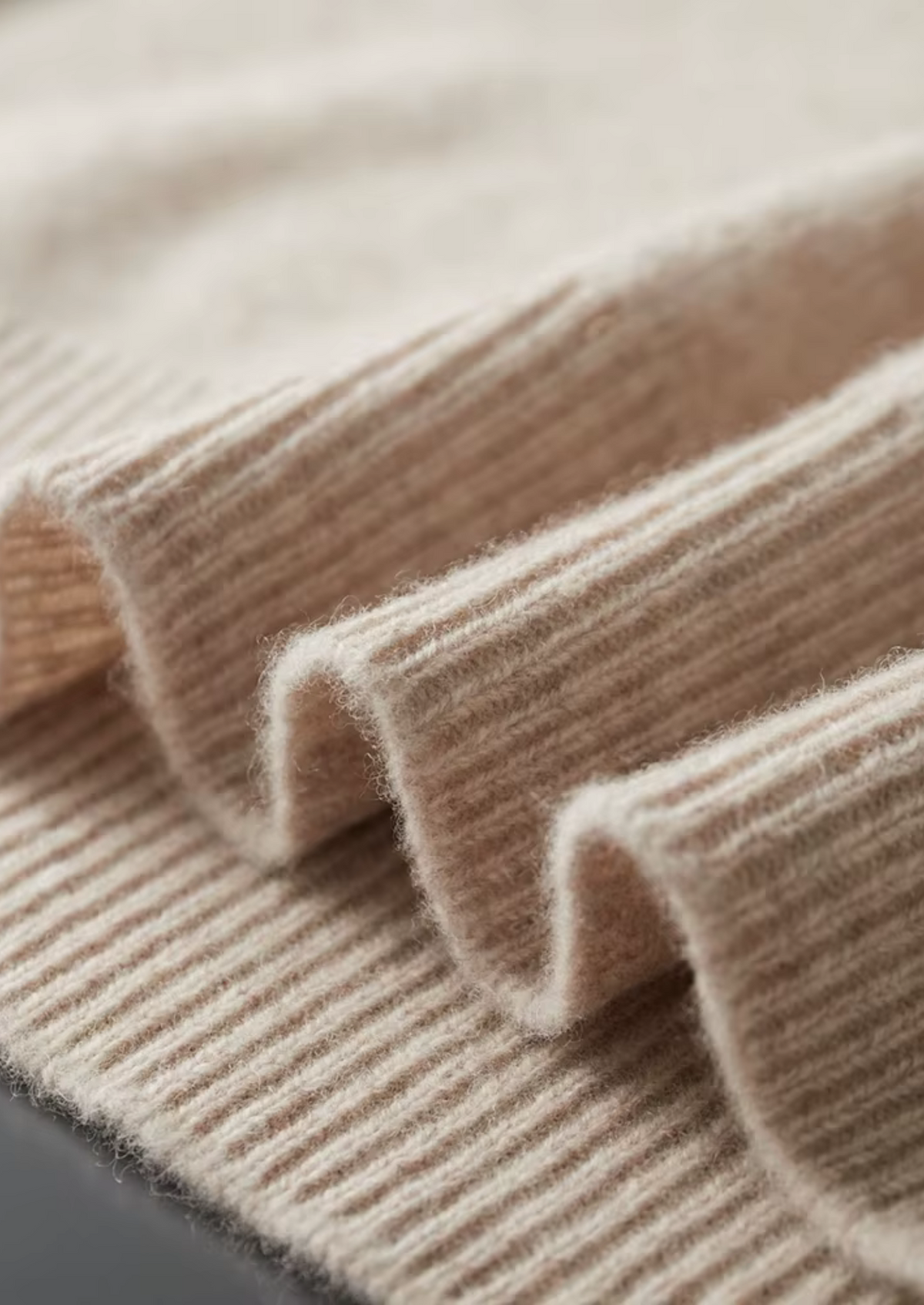 Pure Extra-Fine Merino Wool Button Hoodie | Roccella
