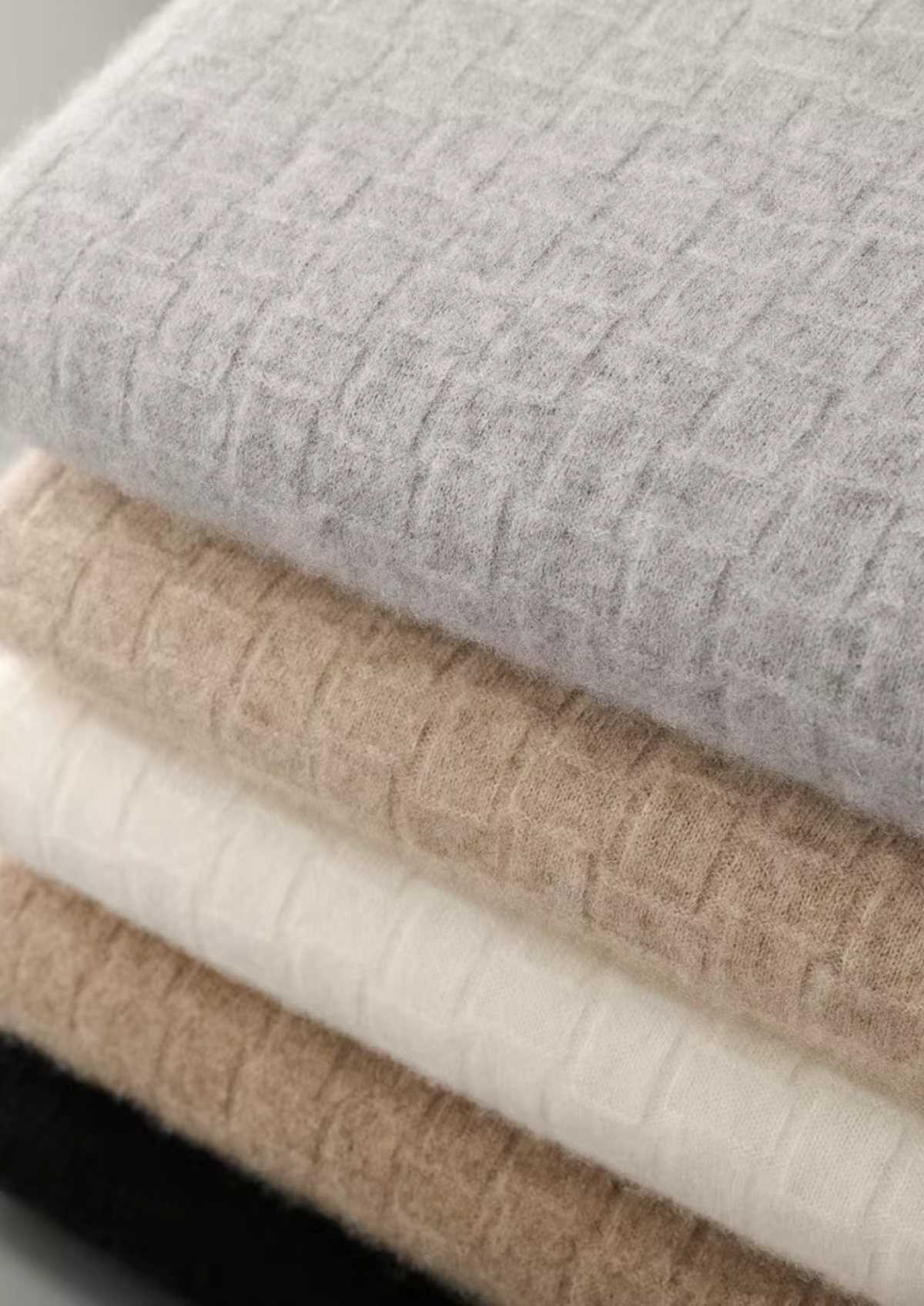 Pure Extra-Fine Merino Wool Textured Mockneck