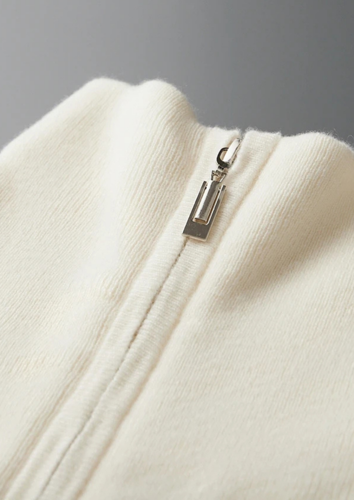 Premium Cashmere Ribbed Half-Zip Sweater | Roccella