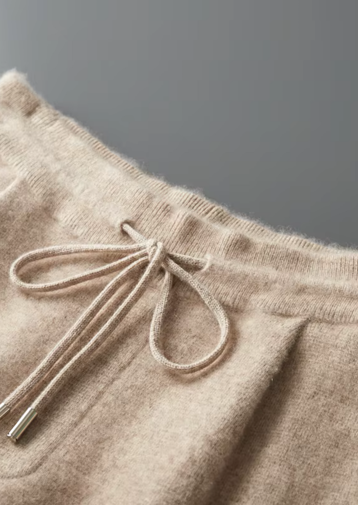 Premium Cashmere Pleated Trousers | Roccella