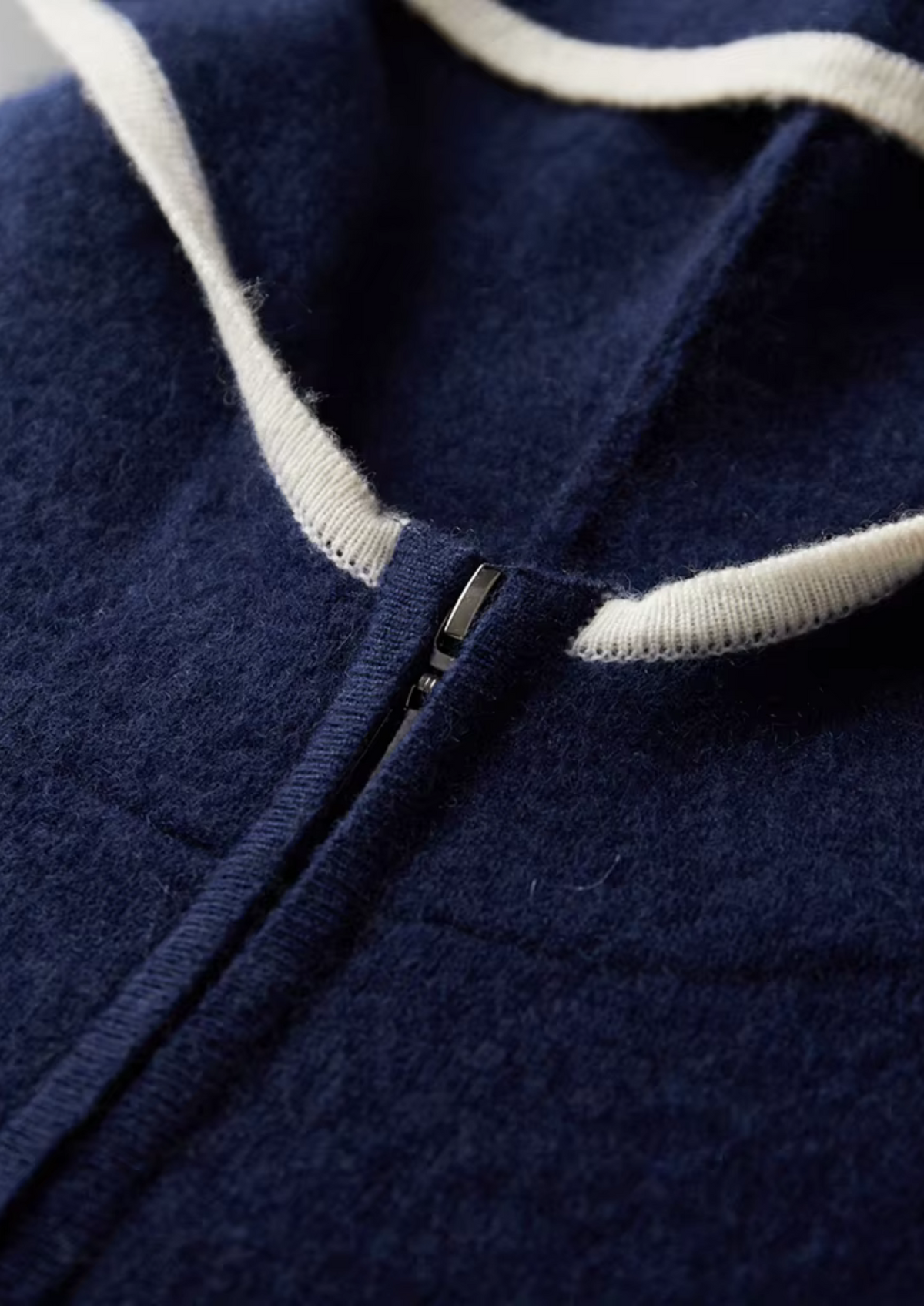 Pure Extra-Fine Merino Wool Navy Blue Damien Set | Roccella