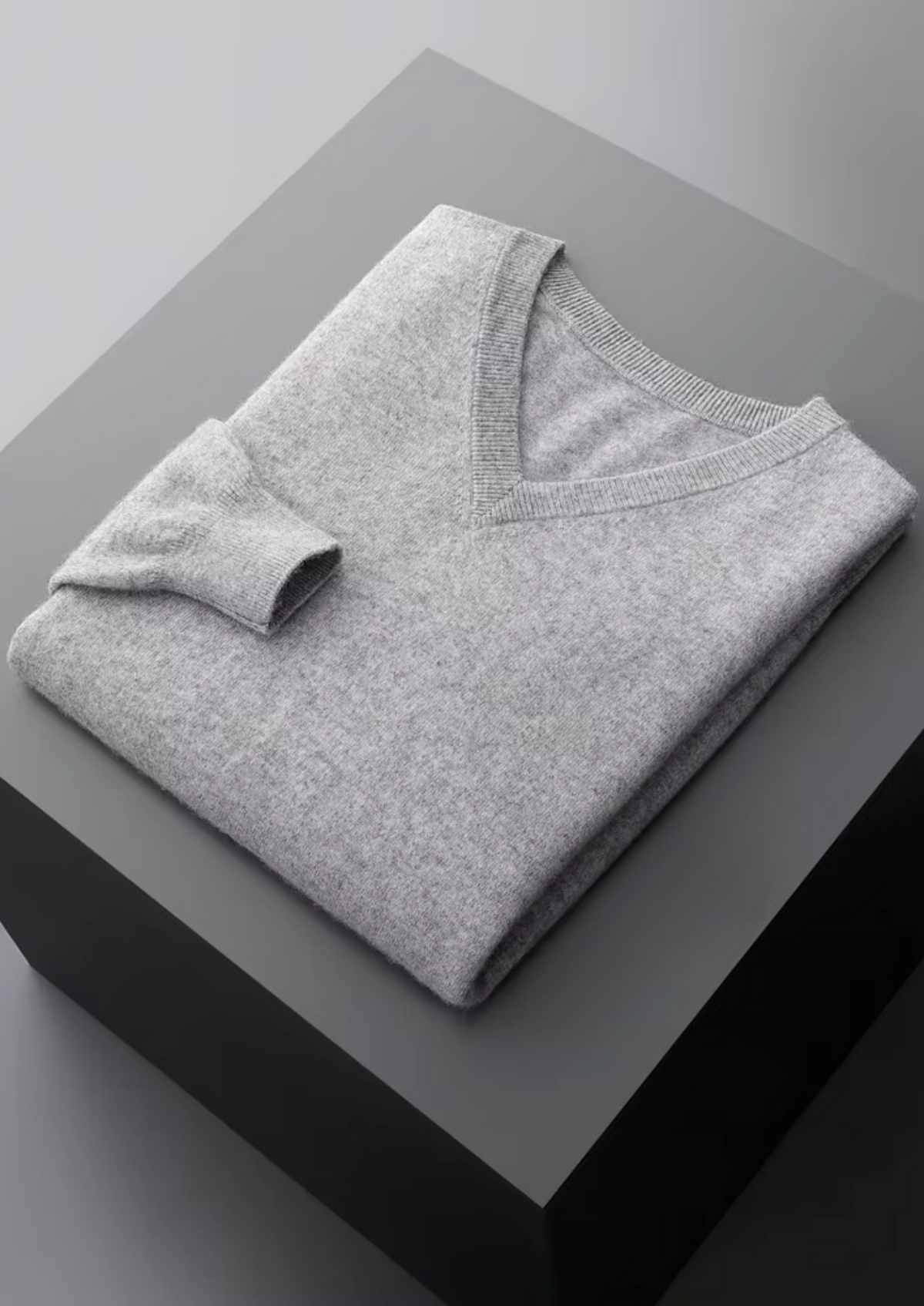 Pure Extra-Fine Merino Wool Classic V-Neck Sweater | Roccella
