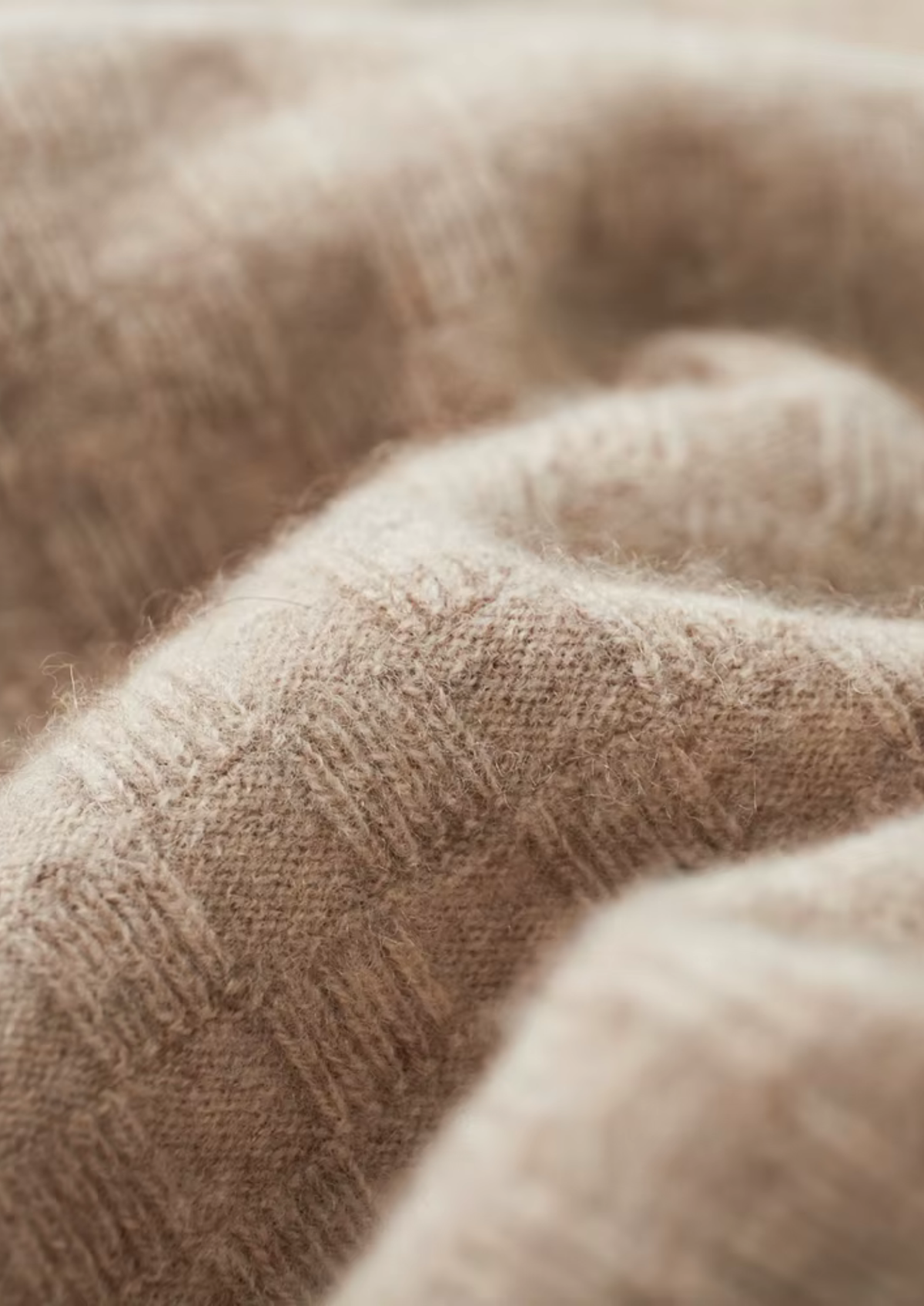 Premium Cashmere Textured Crewneck | Roccella