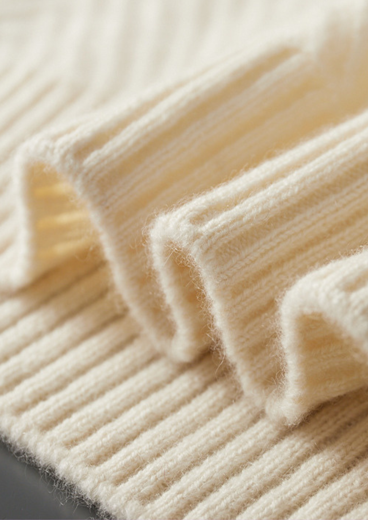 Pure Cashmere Ivory Herringbone Crewneck | Roccella
