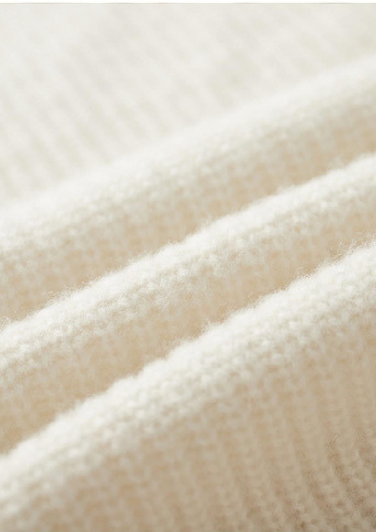 Pure Extra-Fine Merino Wool Ribbed Raglan Crewneck | Roccella