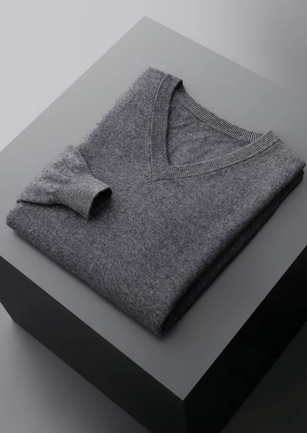 Pure Extra-Fine Merino Wool Classic V-Neck Sweater | Roccella