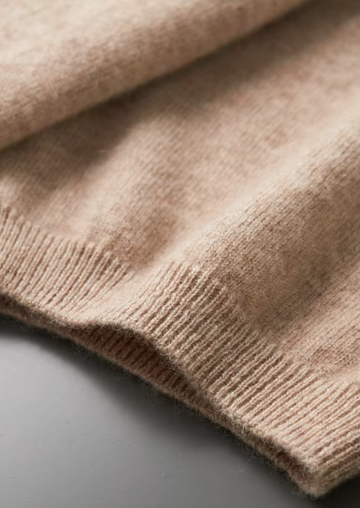 Premium Cashmere Classic Crewneck T-Shirt - Light Beige | Roccella