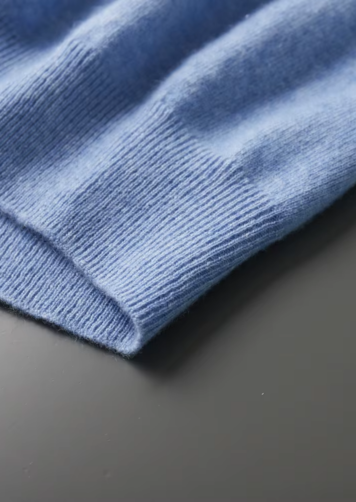 Premium Cashmere Classic Crewneck T-Shirt - Light Blue | Roccella