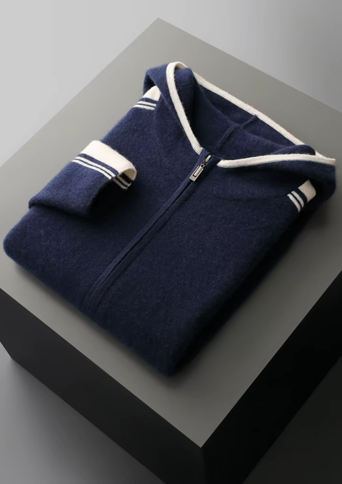 Pure Extra-Fine Merino Wool Navy Blue Damien Set | Roccella