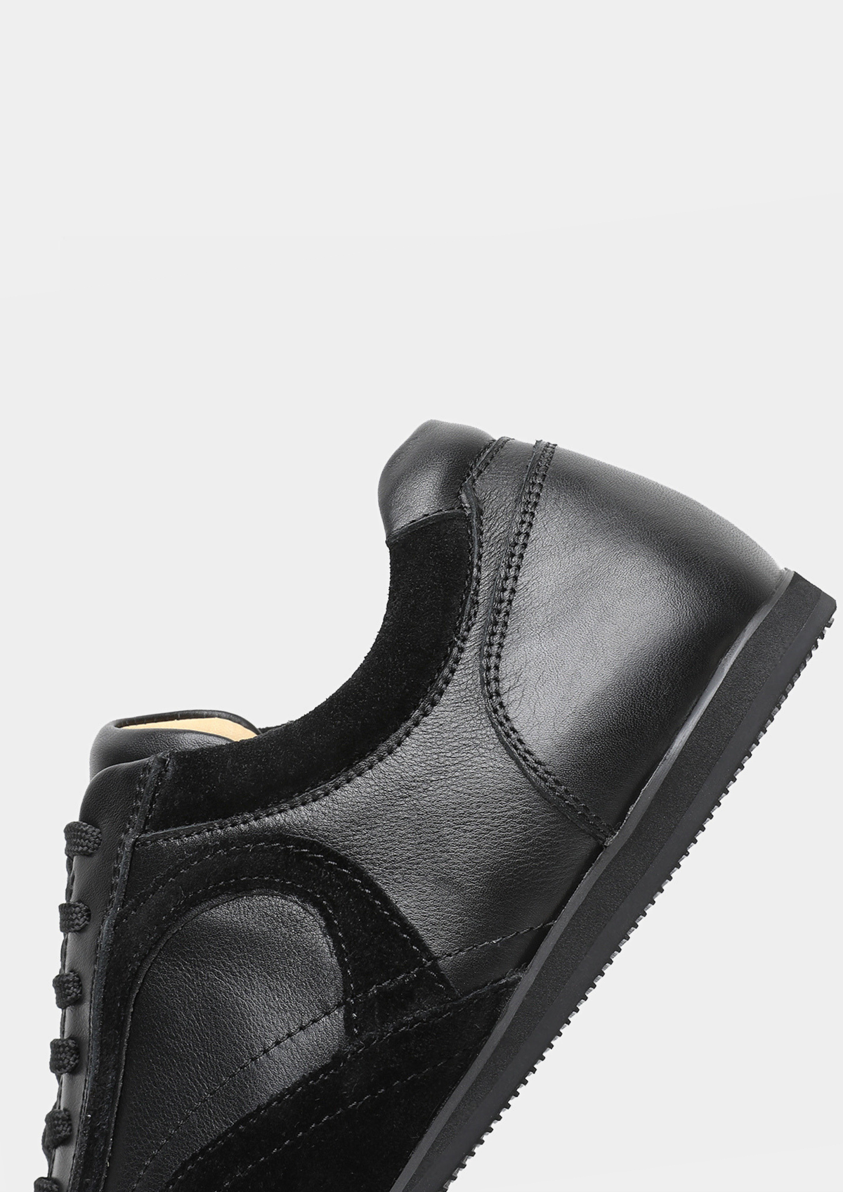 Black Retro Hybrid Suede Leather Runner | Roccella
