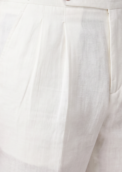White Pleated Linen Seaside Shorts | Roccella