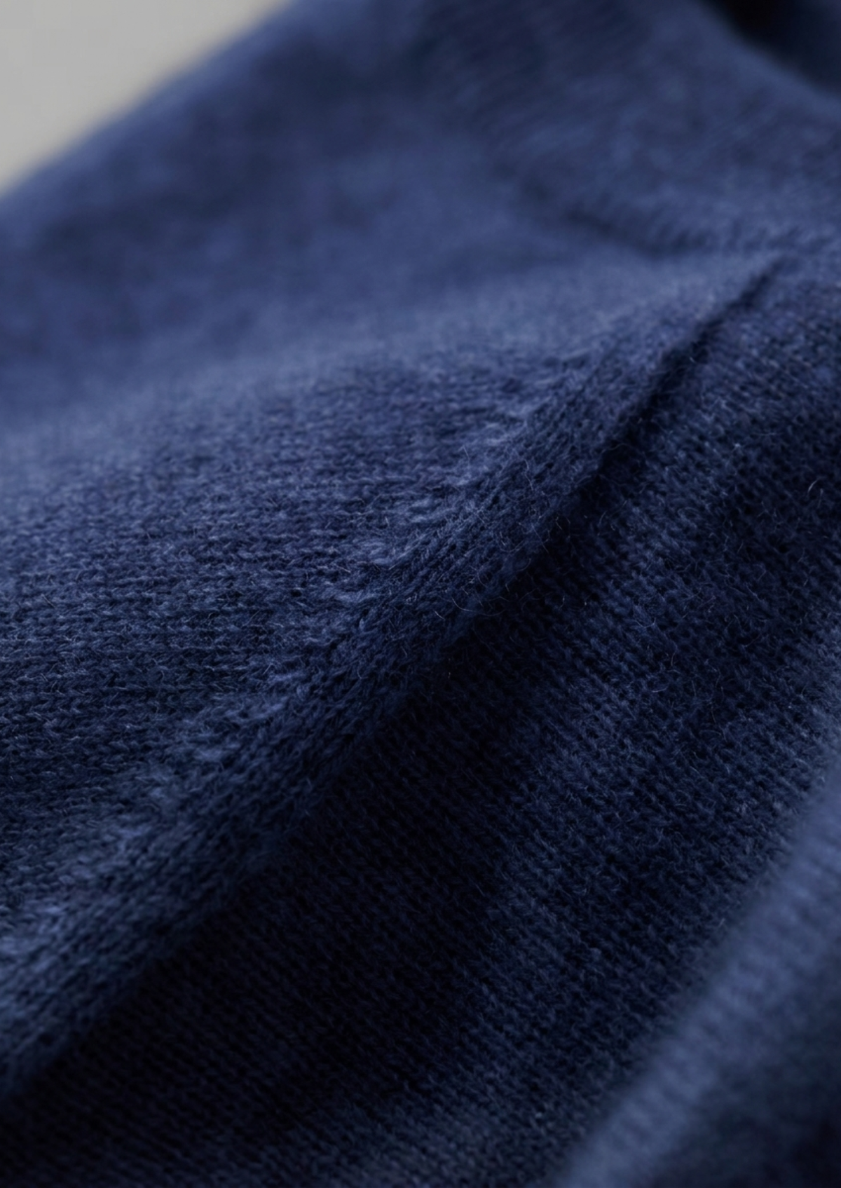 Premium Cashmere Classic Crewneck T-Shirt - Navy Blue | Roccella