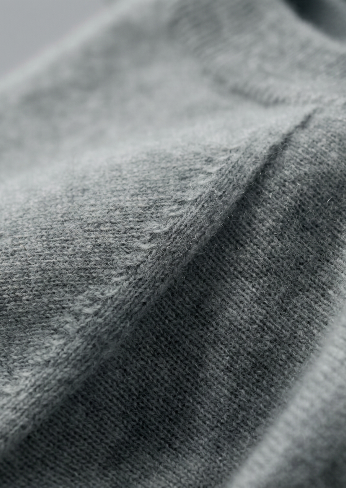 Premium Cashmere Classic Crewneck T-Shirt - Shadow Flint | Roccella