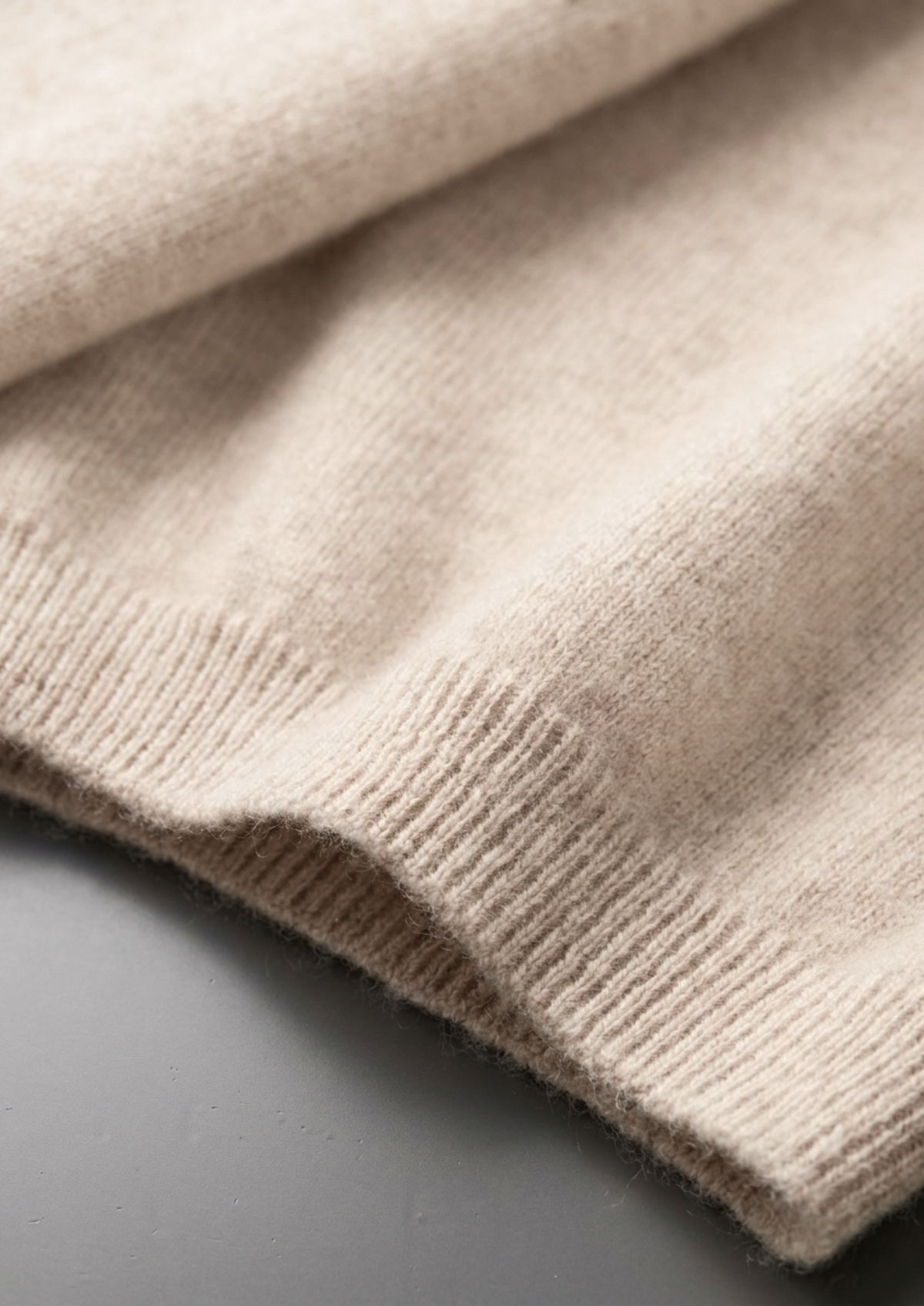 Premium Cashmere Classic Crewneck T-Shirt - Ivory Mocha | Roccella