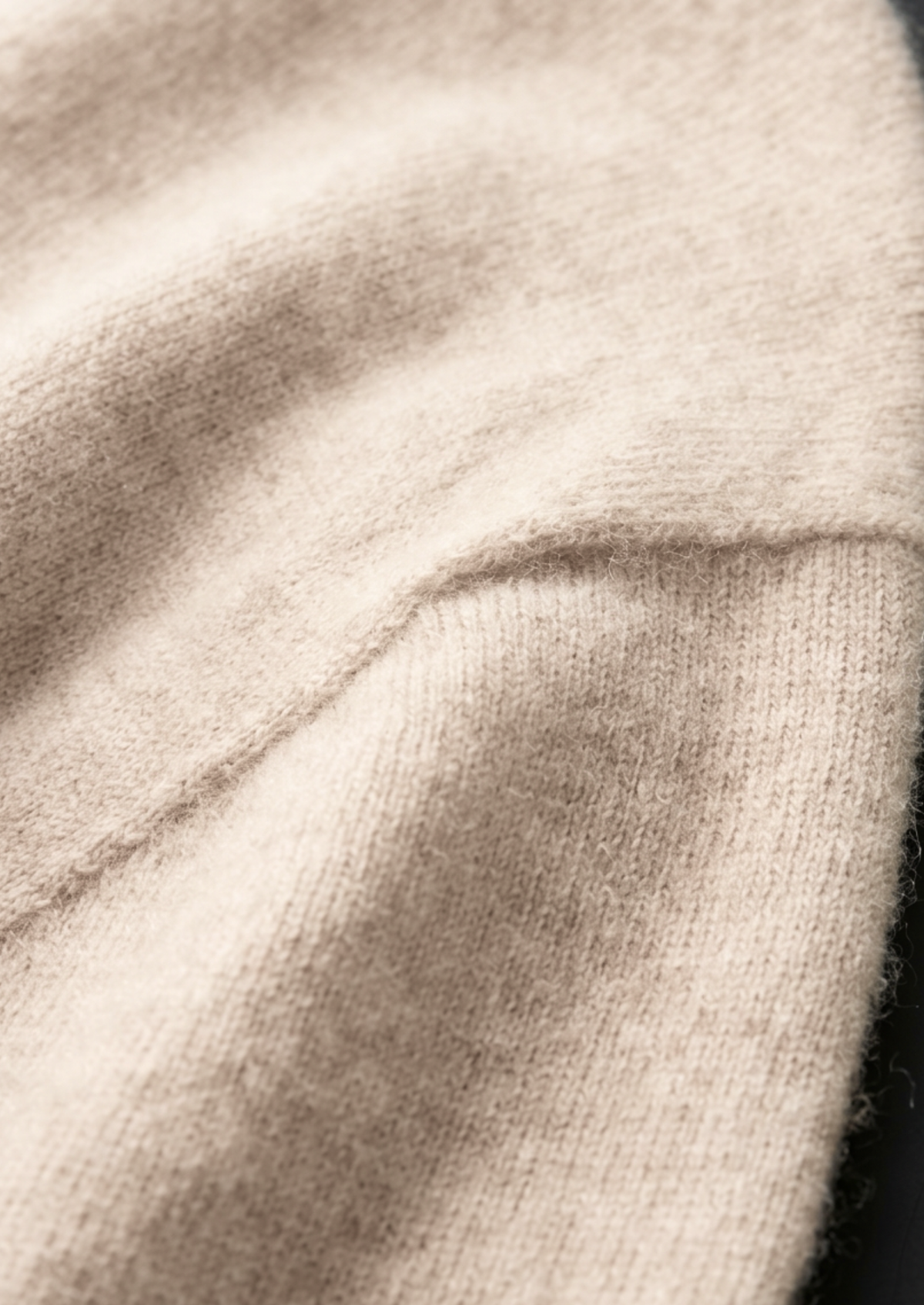 Premium Cashmere Classic Crewneck T-Shirt - Ivory Mocha | Roccella