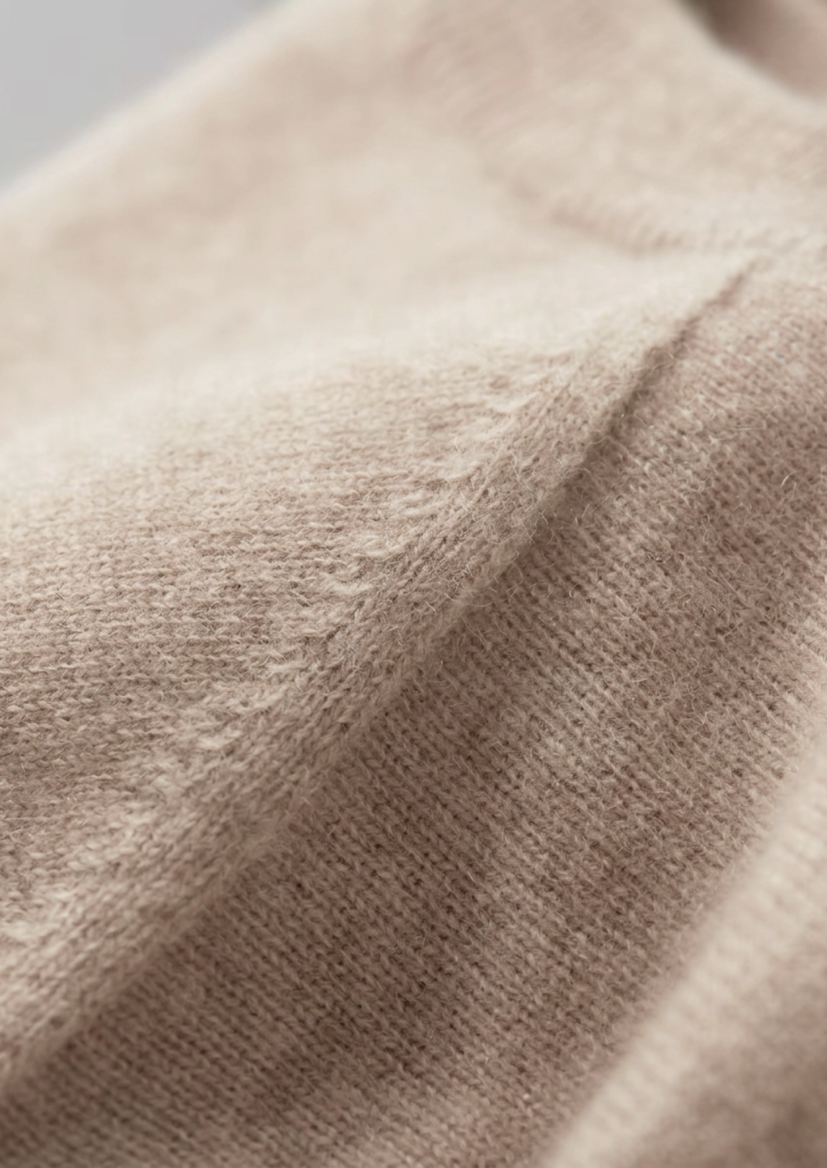 Premium Cashmere Classic Crewneck T-Shirt - Ivory Mocha | Roccella